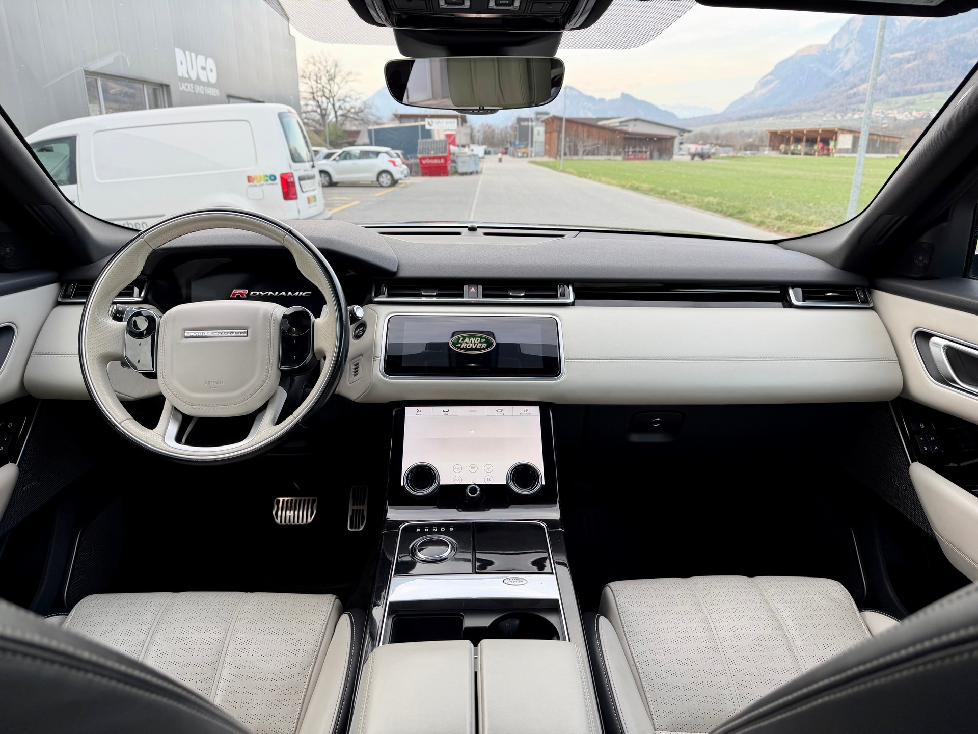 LAND ROVER Range Rover Velar R-Dynamic P 300 SE Automatic-image-8
