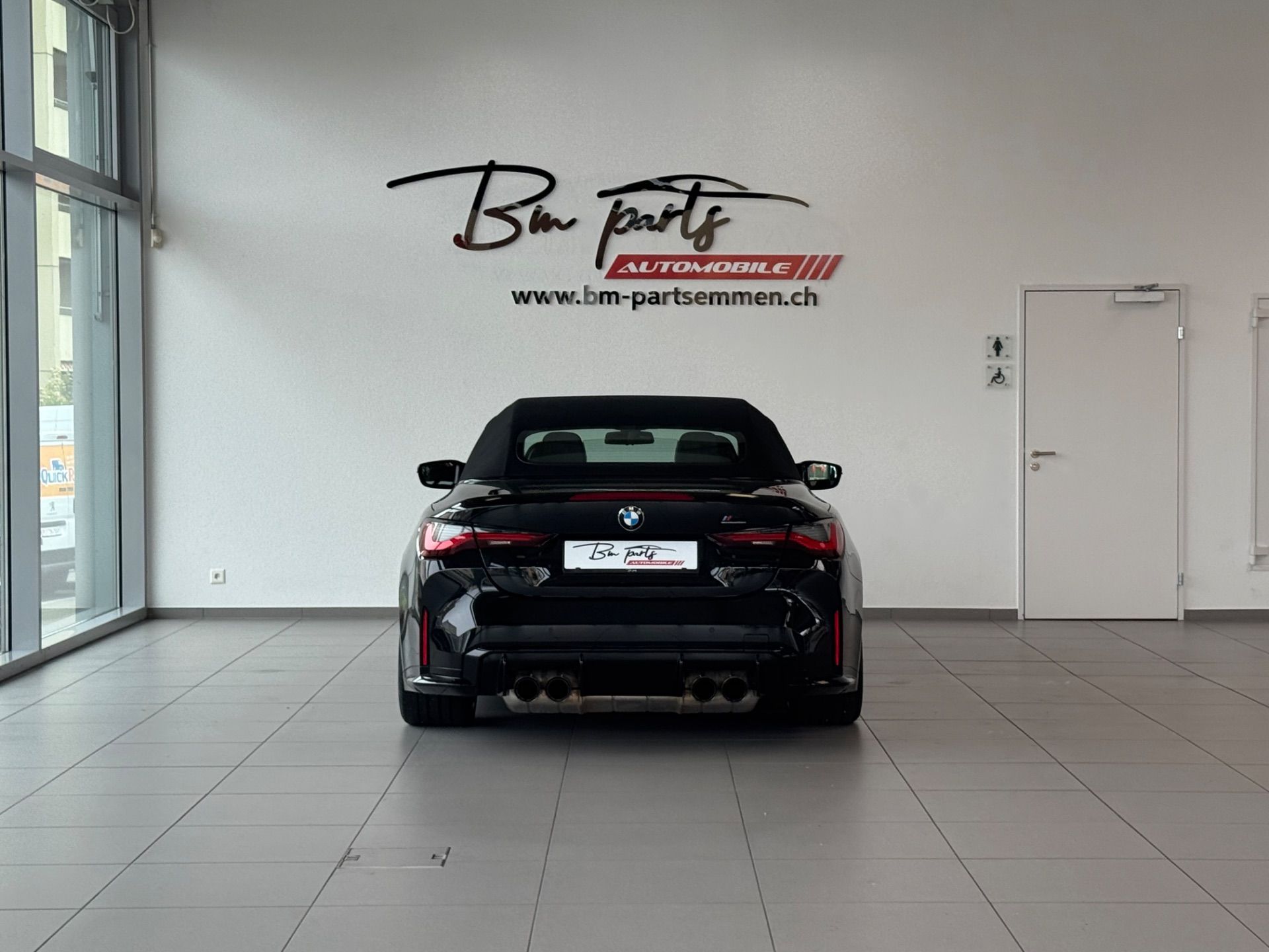 BMW M4 Cabrio Competition M xDrive-image-5