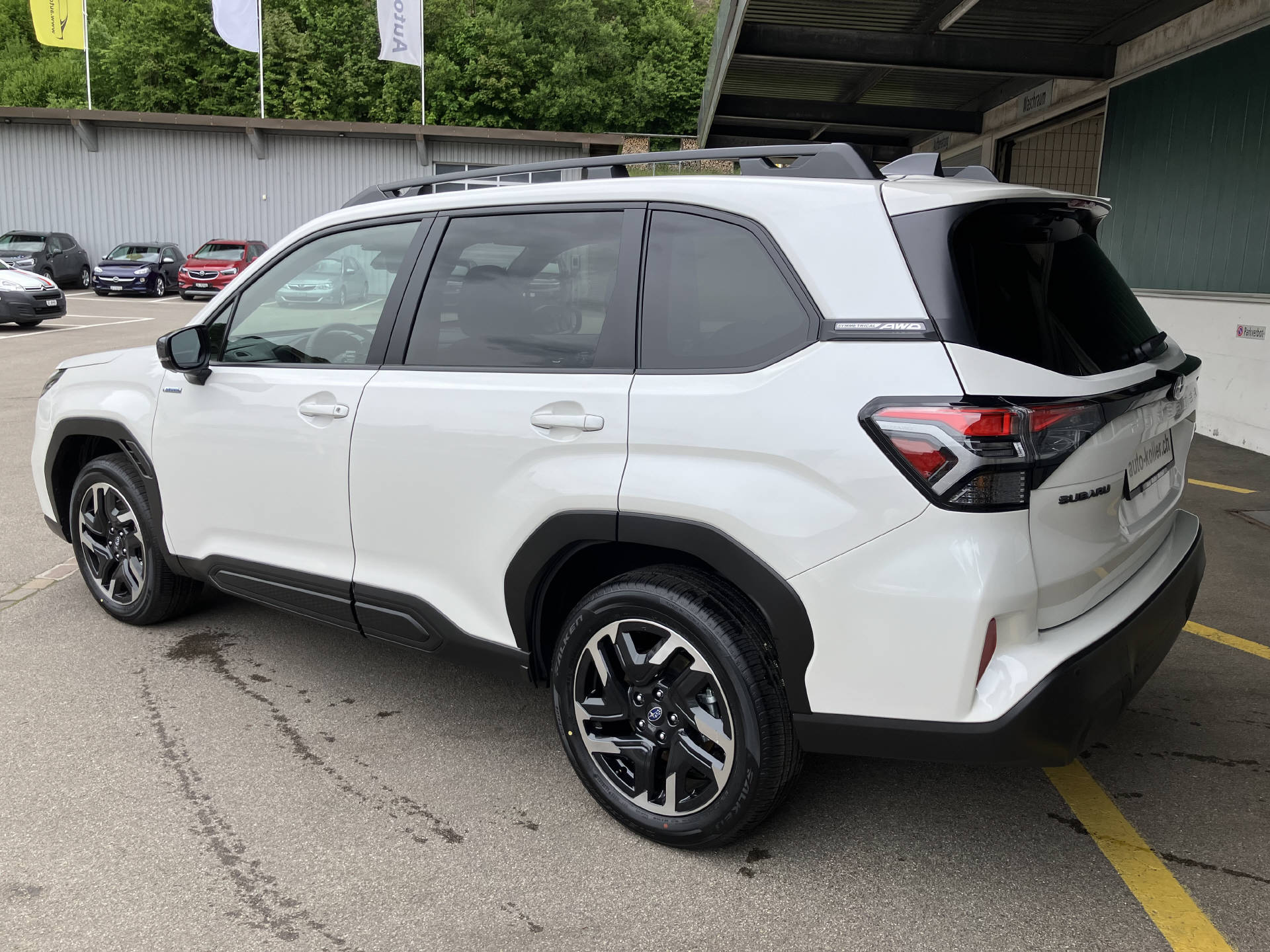 SUBARU Forester Station 2.0i e-Boxer Swiss Plus-image-1