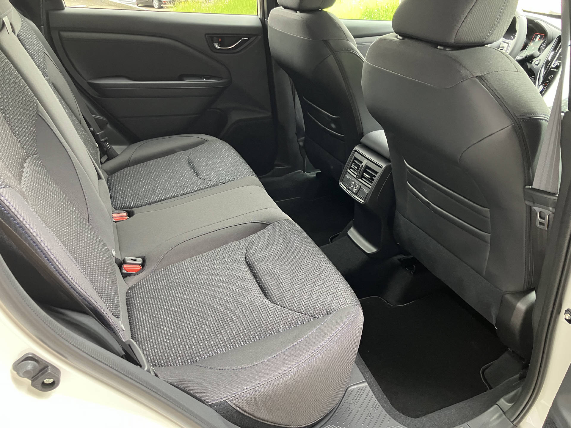SUBARU Forester Station 2.0i e-Boxer Swiss Plus-image-5