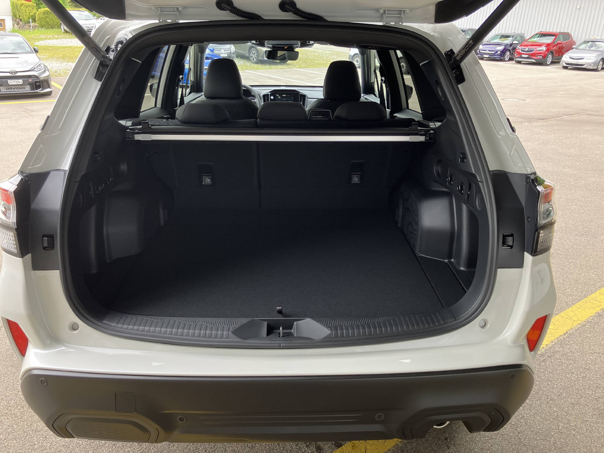 SUBARU Forester Station 2.0i e-Boxer Swiss Plus-image-7