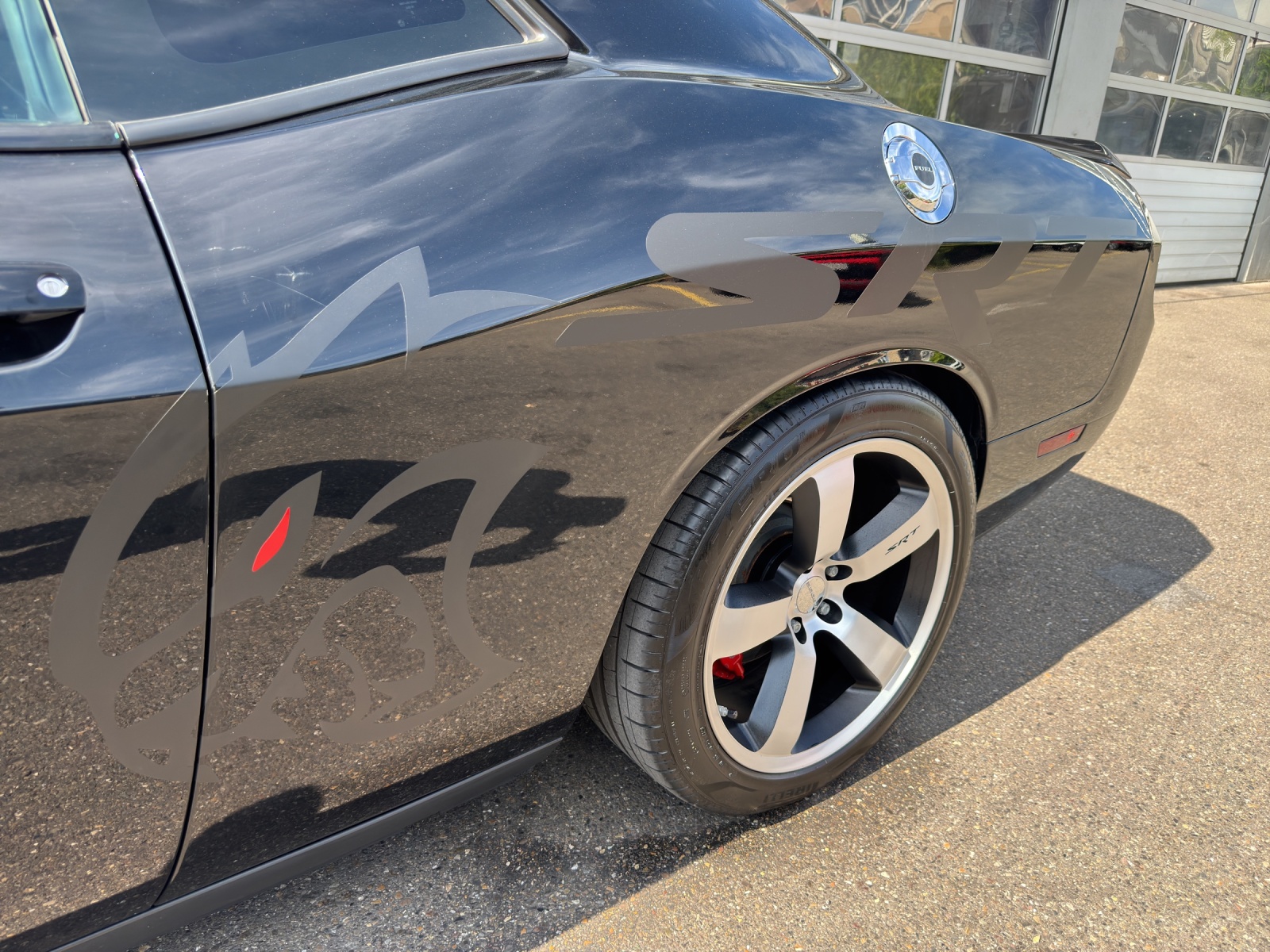 DODGE Challenger 6.4 HEMI SRT8-image-12