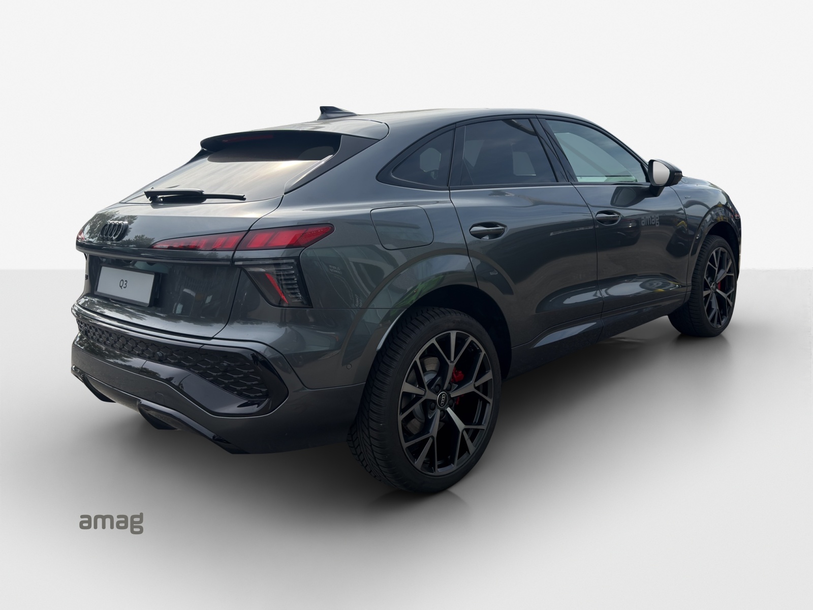 AUDI Q3 SUV e-hybrid 200 kW S tronig-image-4
