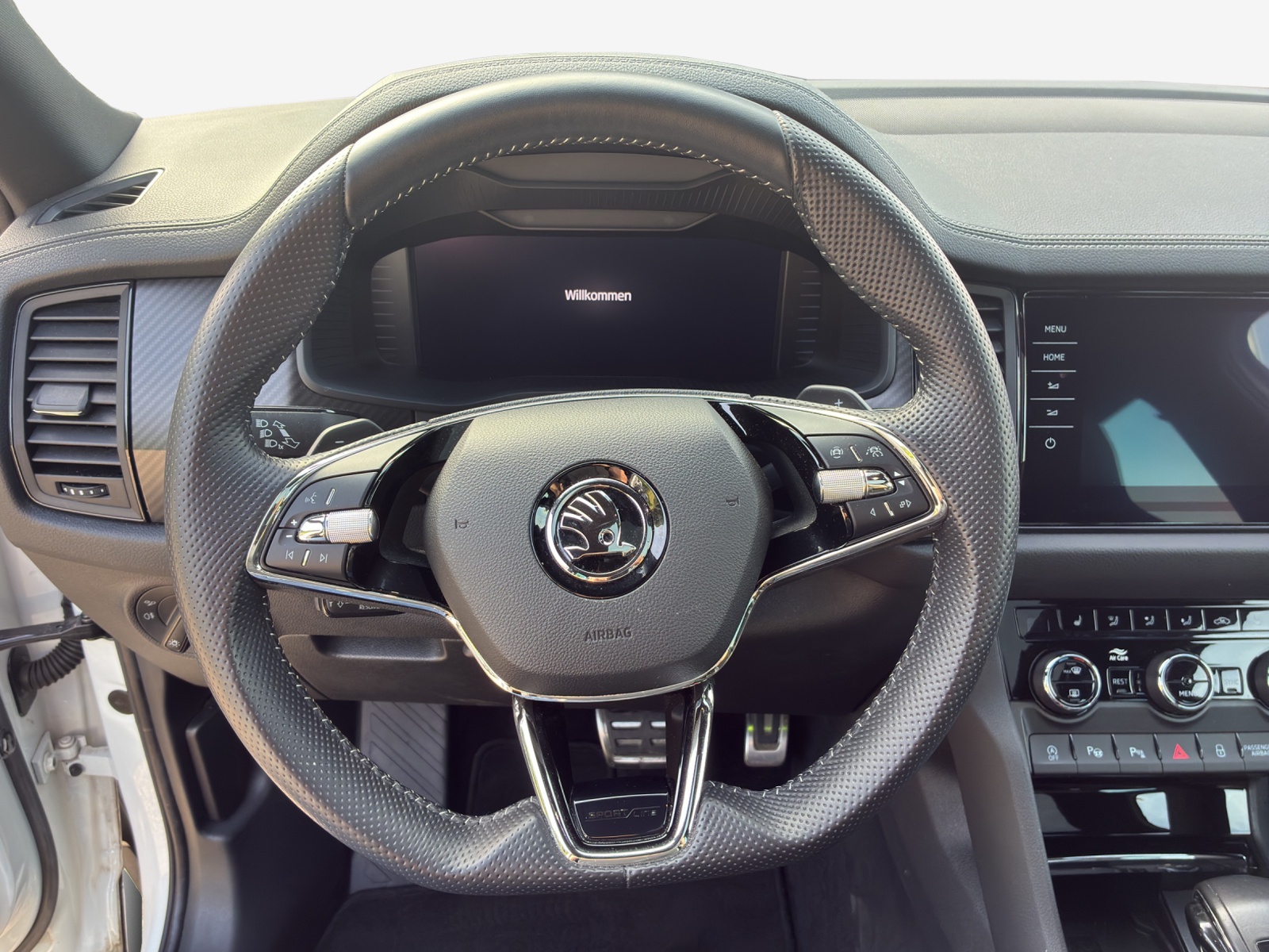 SKODA Kodiaq 2.0 TSI 4x4 SportLine-image-9