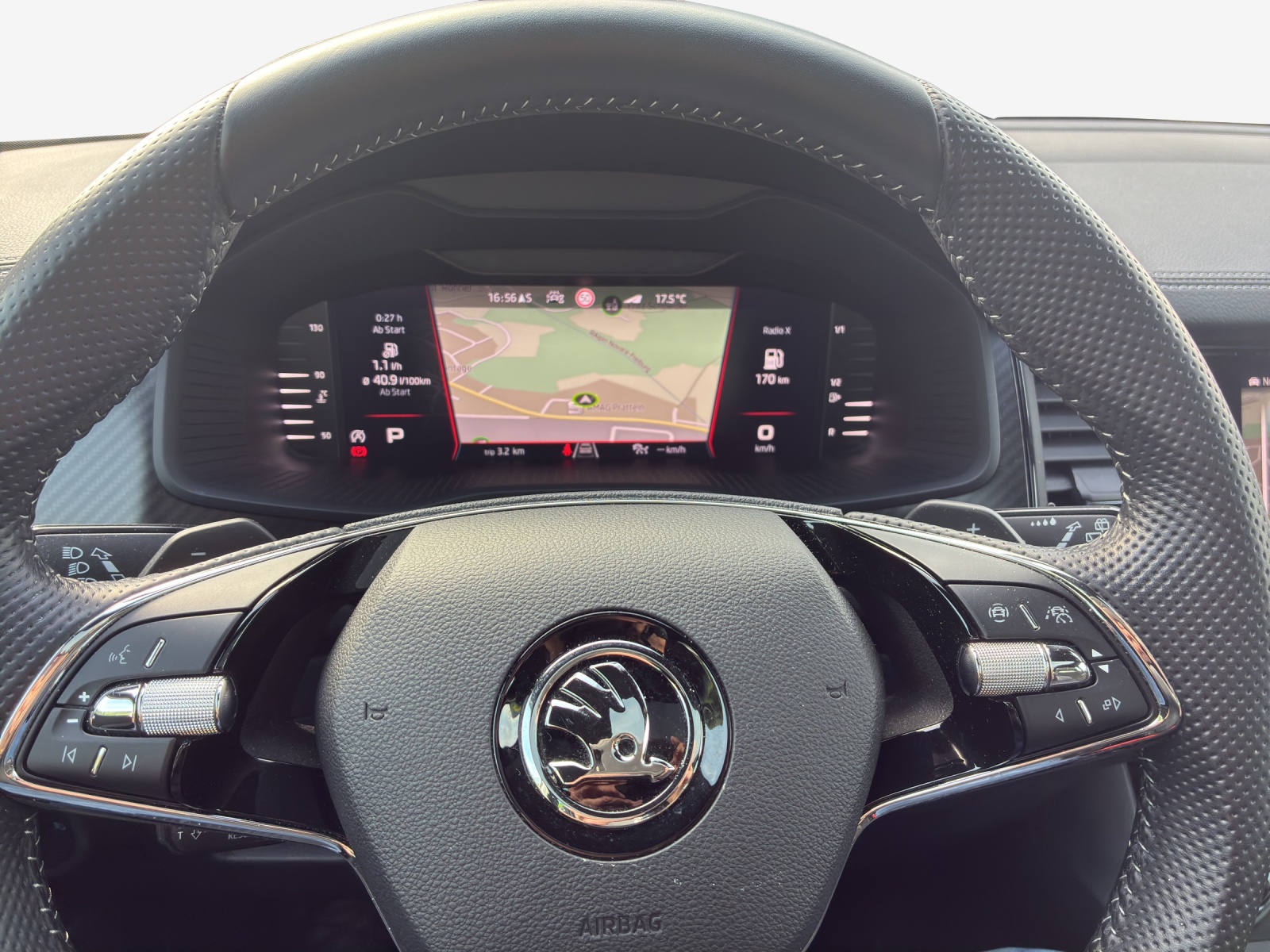 SKODA Kodiaq 2.0 TSI 4x4 SportLine-image-15