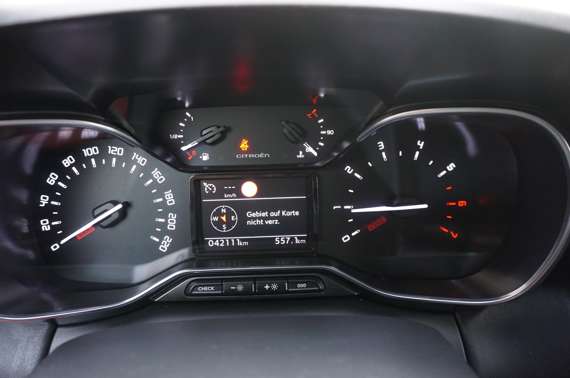 CITROEN C3 Aircross 1.2 PureTech 130 Swiss Edition-image-10