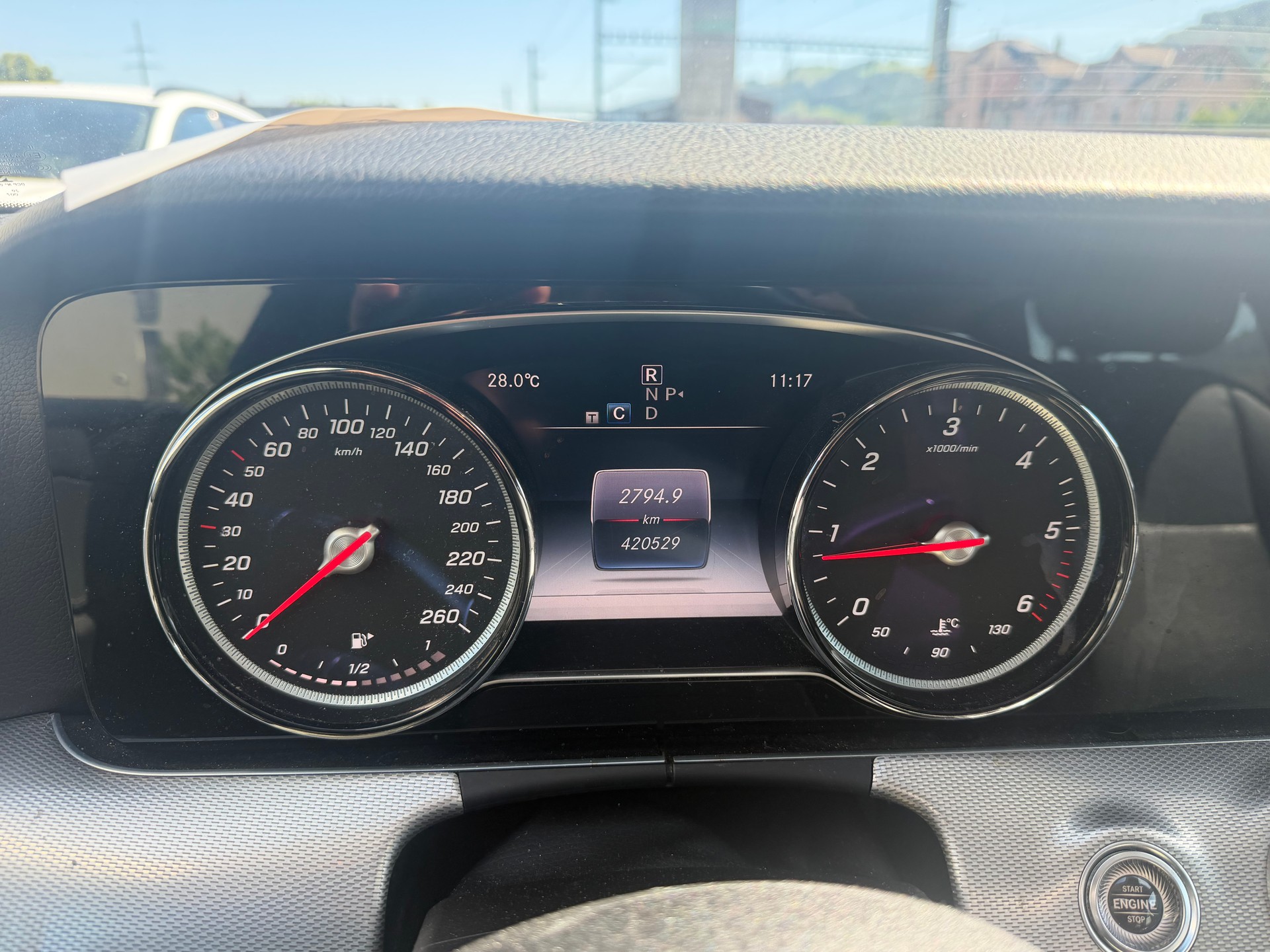 MERCEDES-BENZ E 220 d Exclusive 4Matic 9G-Tronic-image-7