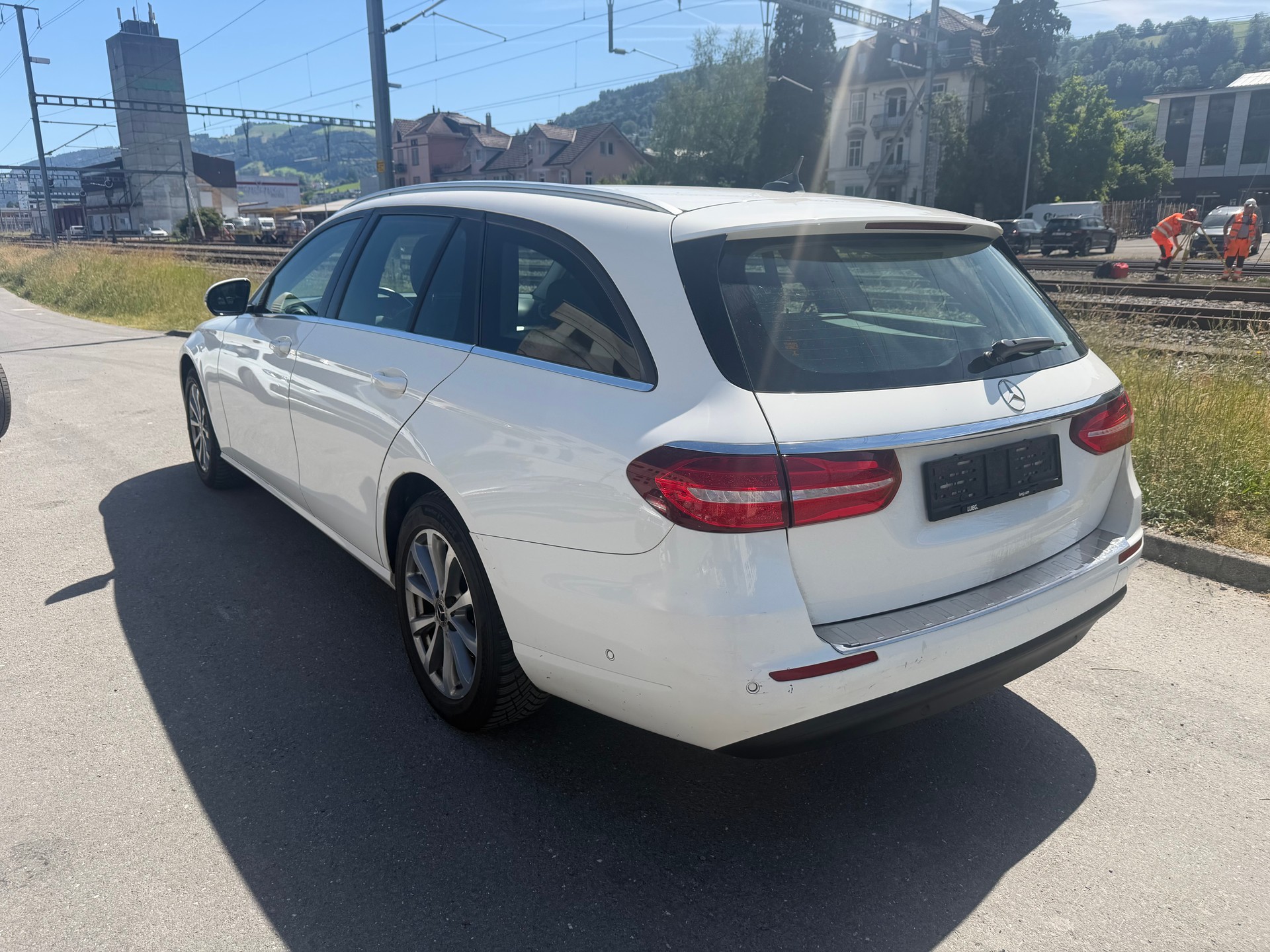 MERCEDES-BENZ E 220 d Exclusive 4Matic 9G-Tronic-image-3