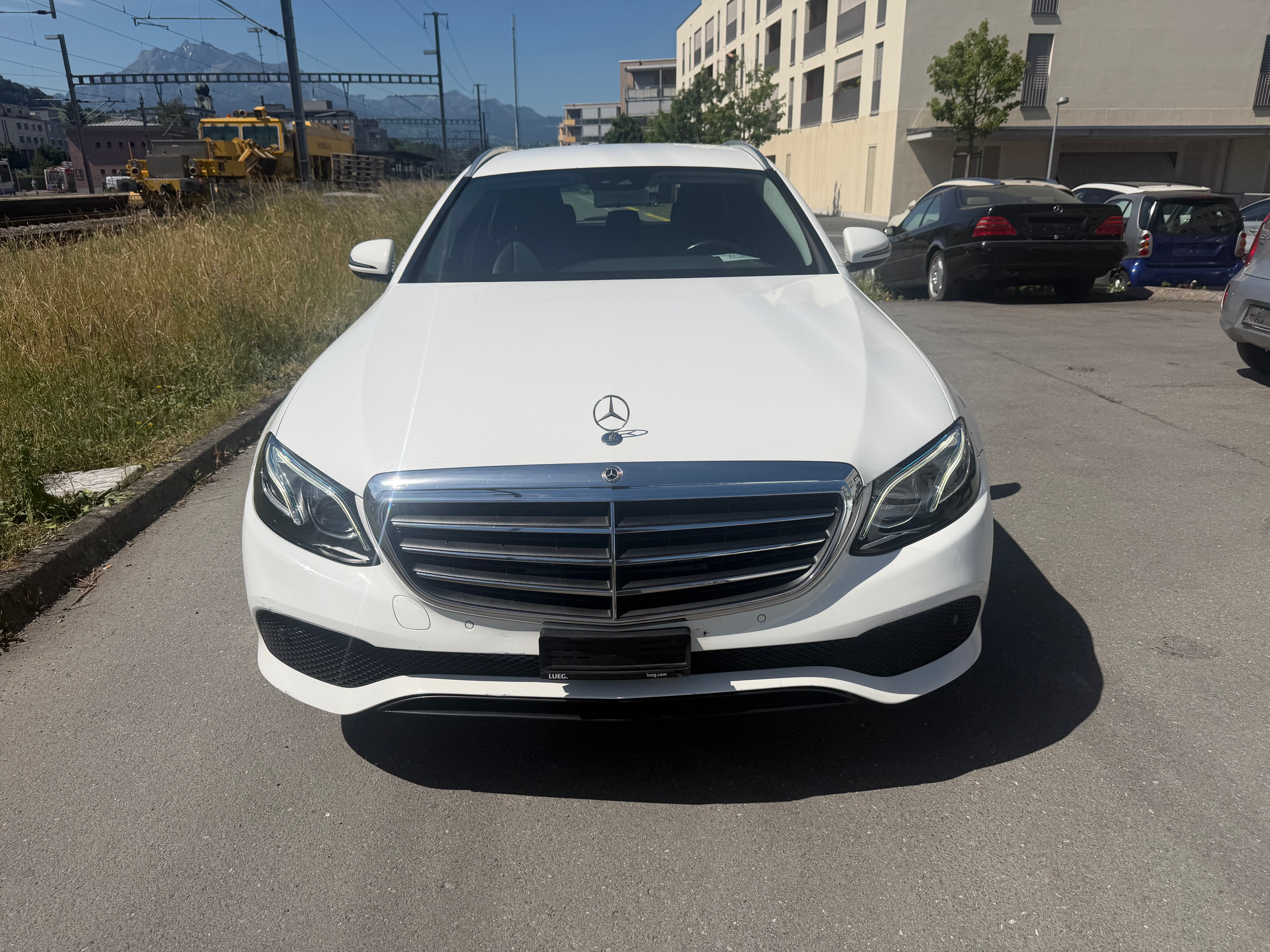 Car photo