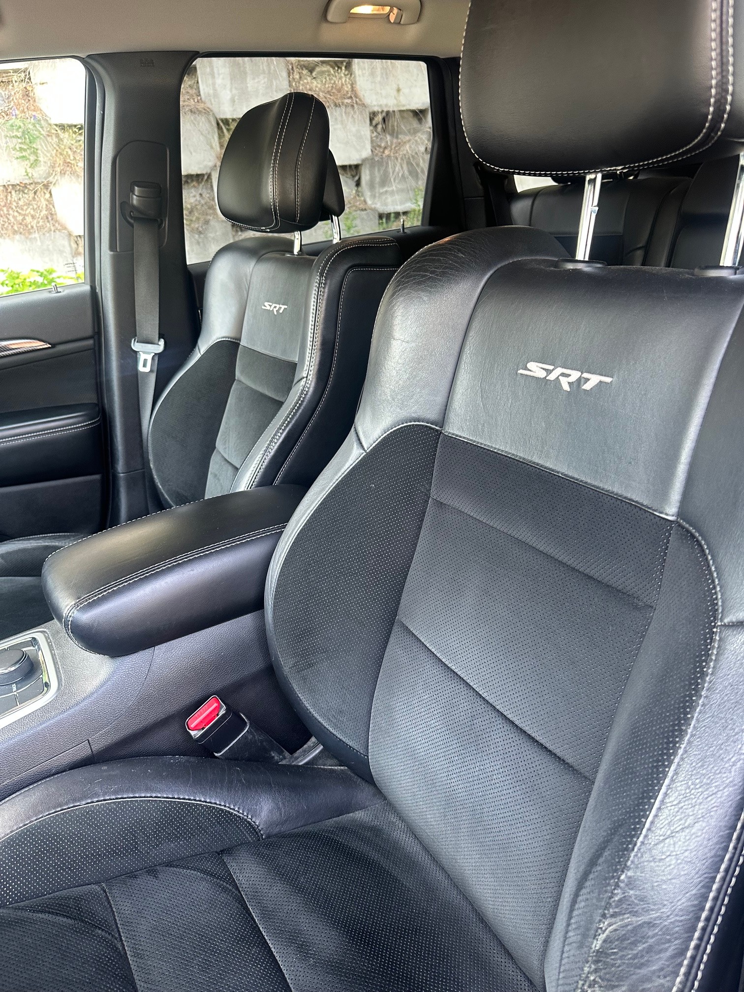 JEEP 6.4 V8 HEMI SRT8-image-4