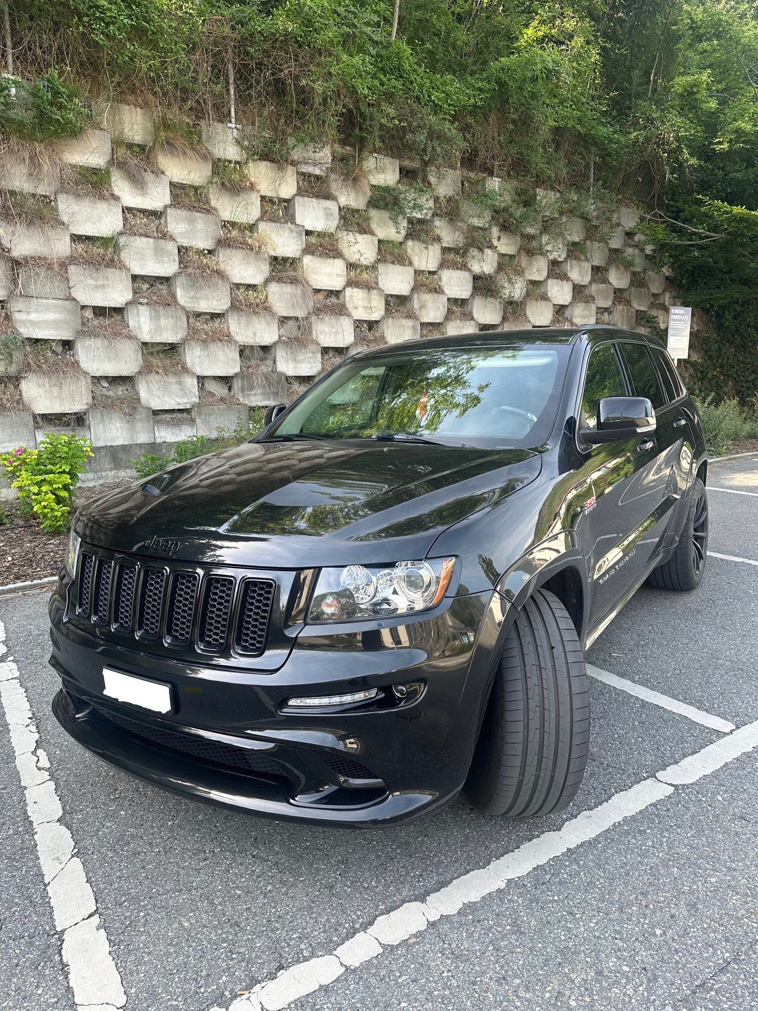 JEEP 6.4 V8 HEMI SRT8-image-1