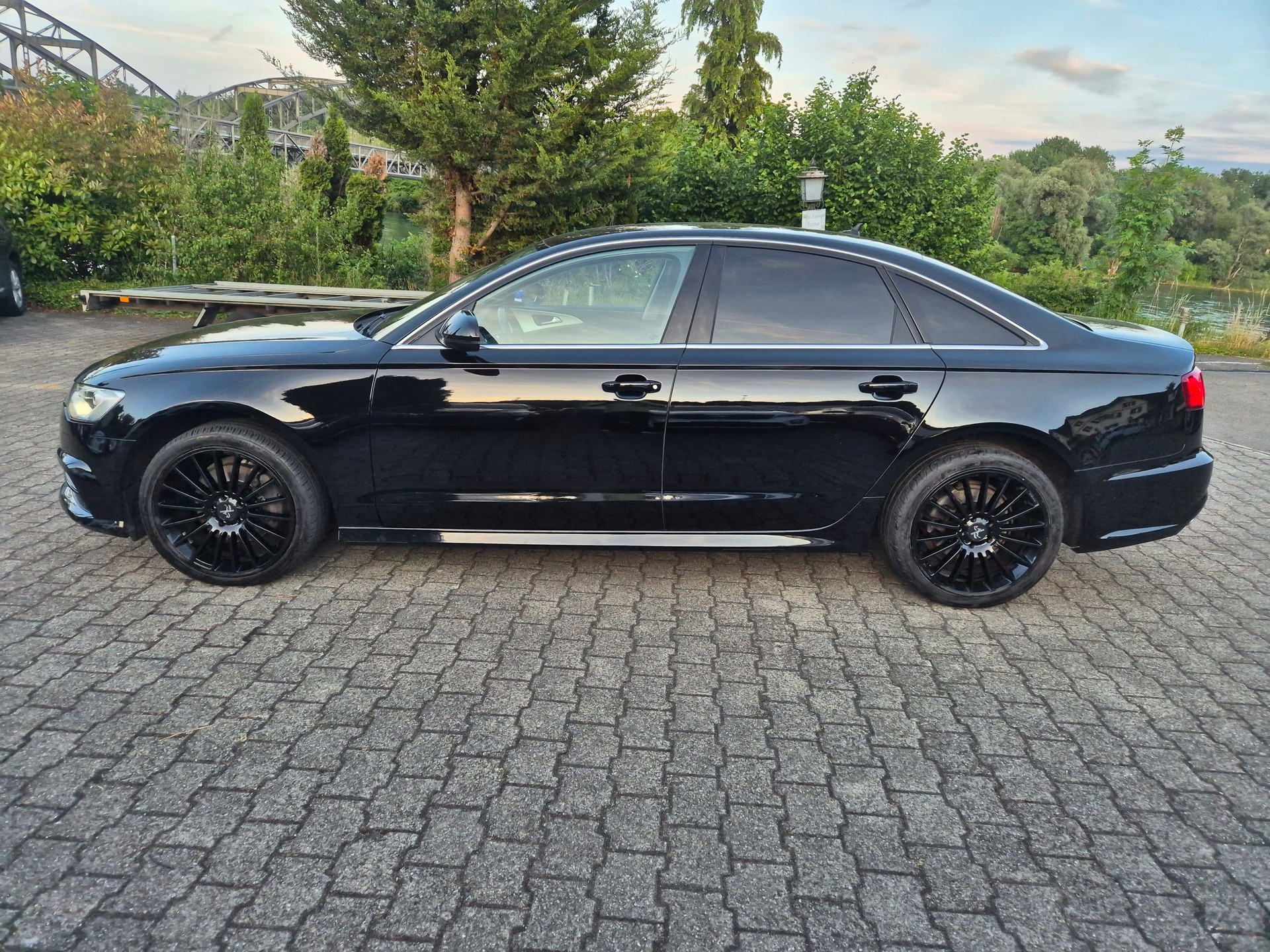 AUDI A6 Limousine 2.0 TDI S-tronic-image-1