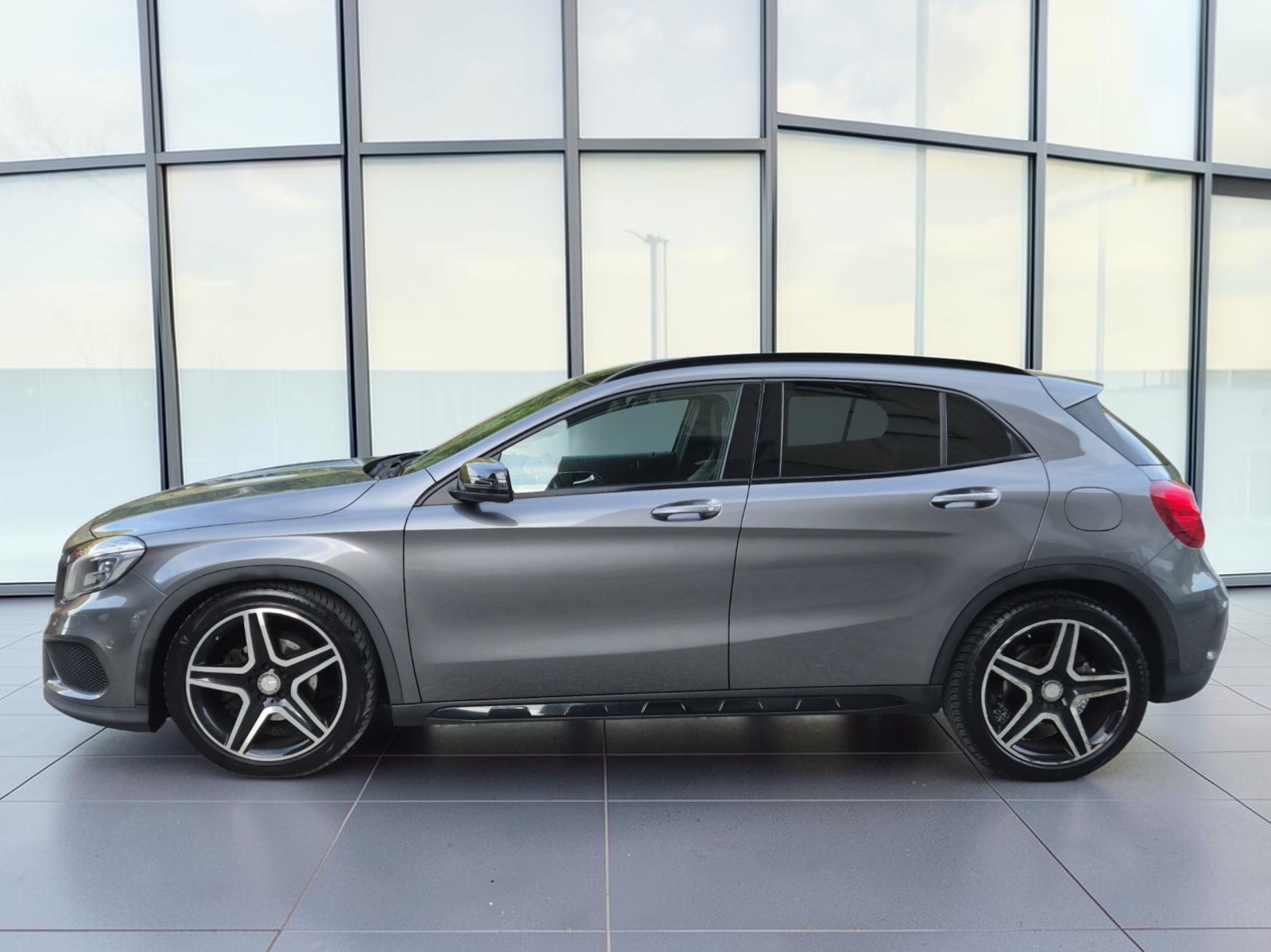 MERCEDES-BENZ GLA 200 CDI AMG Line 4Matic 7G-DCT-image-7