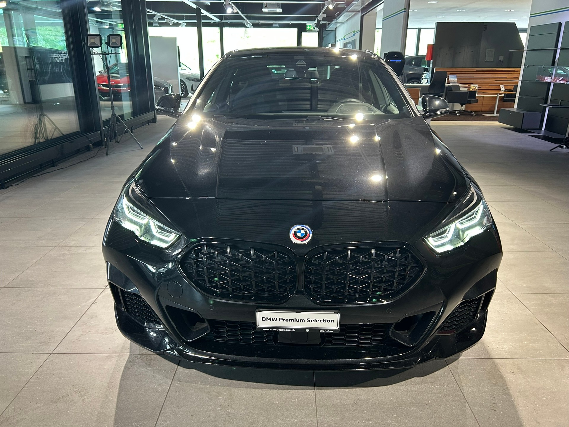 BMW M235i Gran Coupé xDrive Swiss Performance Steptronic-image-5