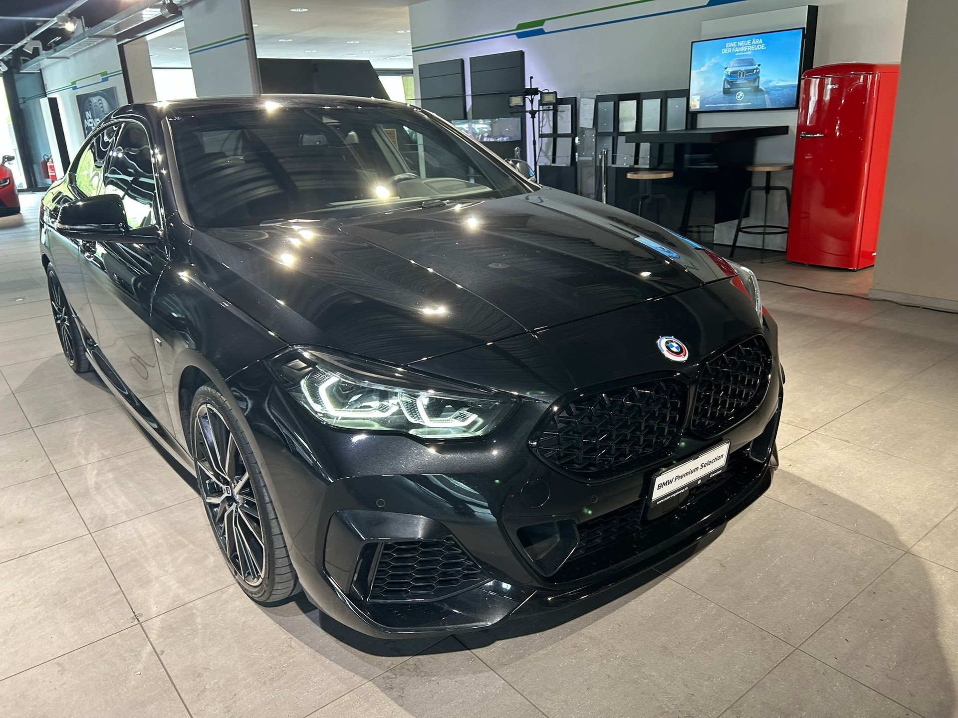 BMW M235i Gran Coupé xDrive Swiss Performance Steptronic-image-4