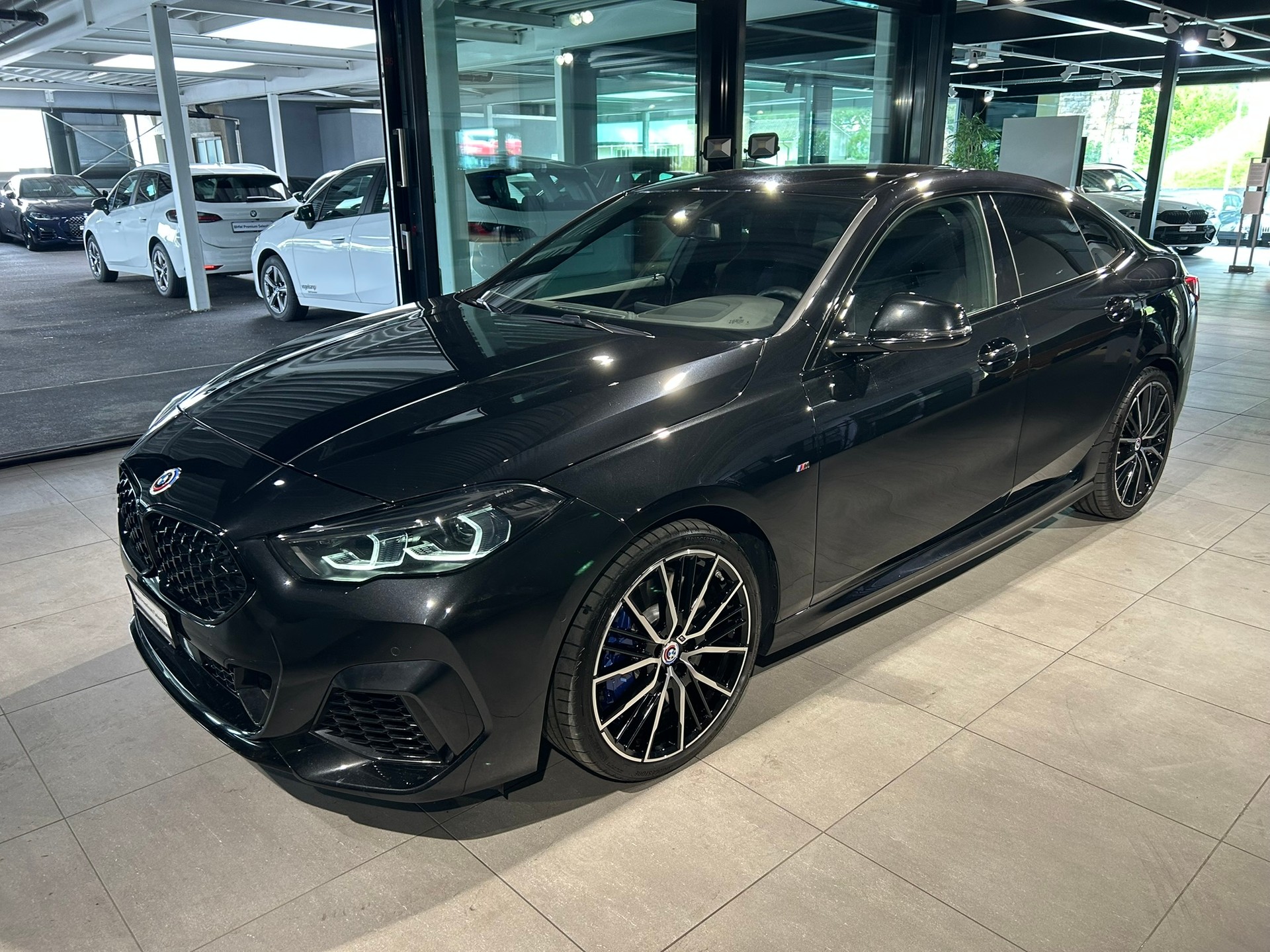 BMW M235i Gran Coupé xDrive Swiss Performance Steptronic-image-1
