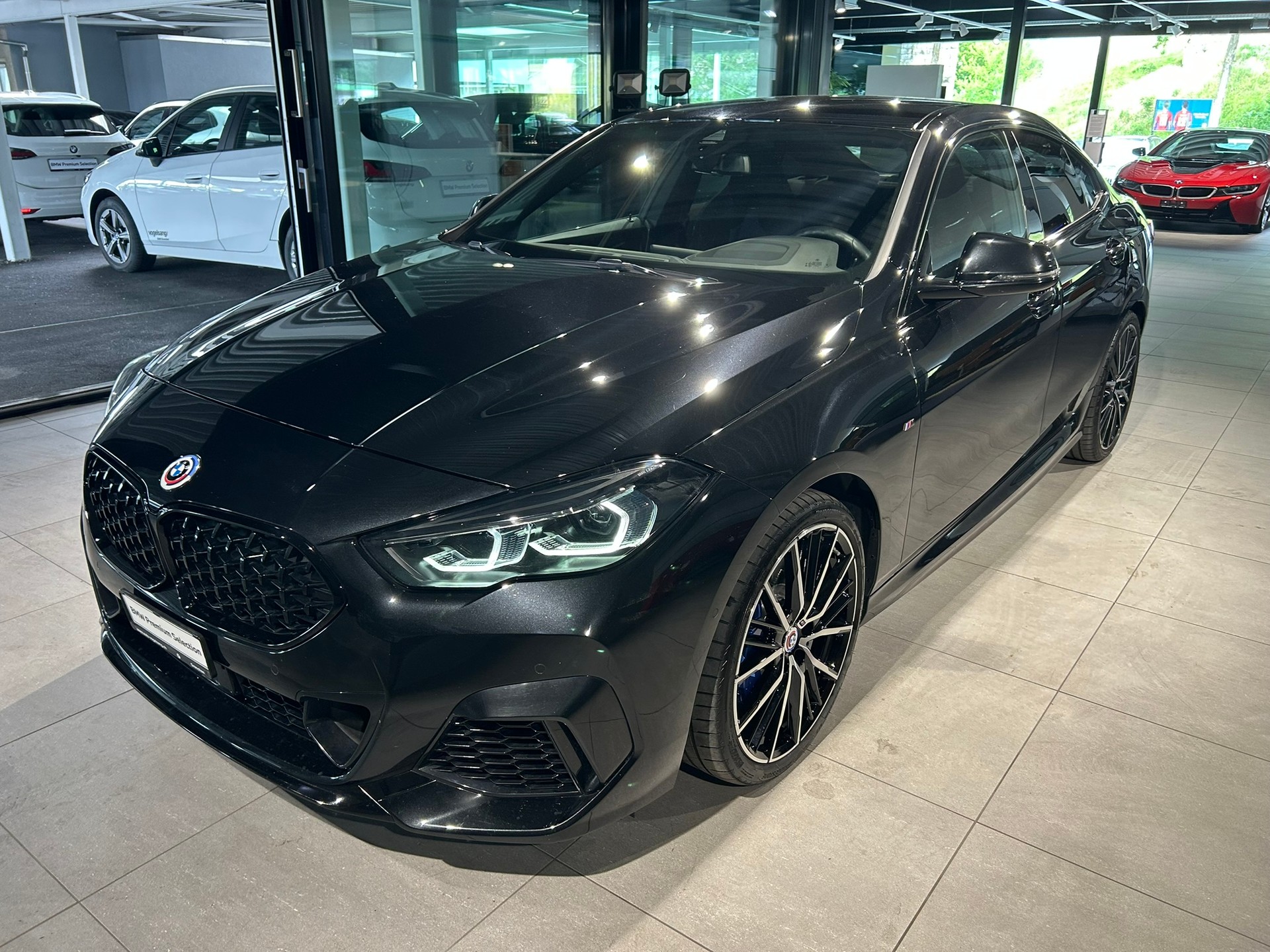BMW M235i Gran Coupé xDrive Swiss Performance Steptronic-image-6