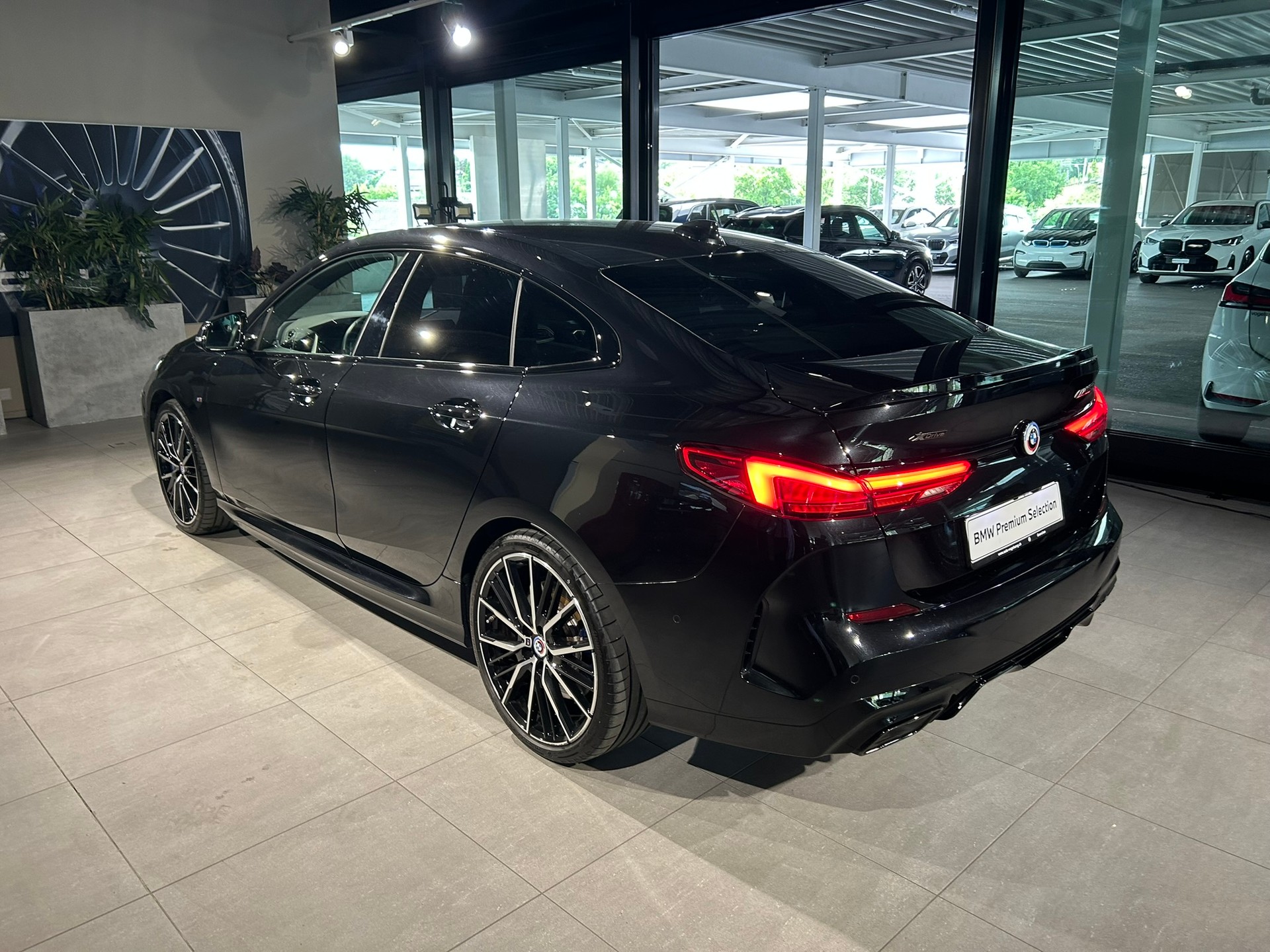 BMW M235i Gran Coupé xDrive Swiss Performance Steptronic-image-10