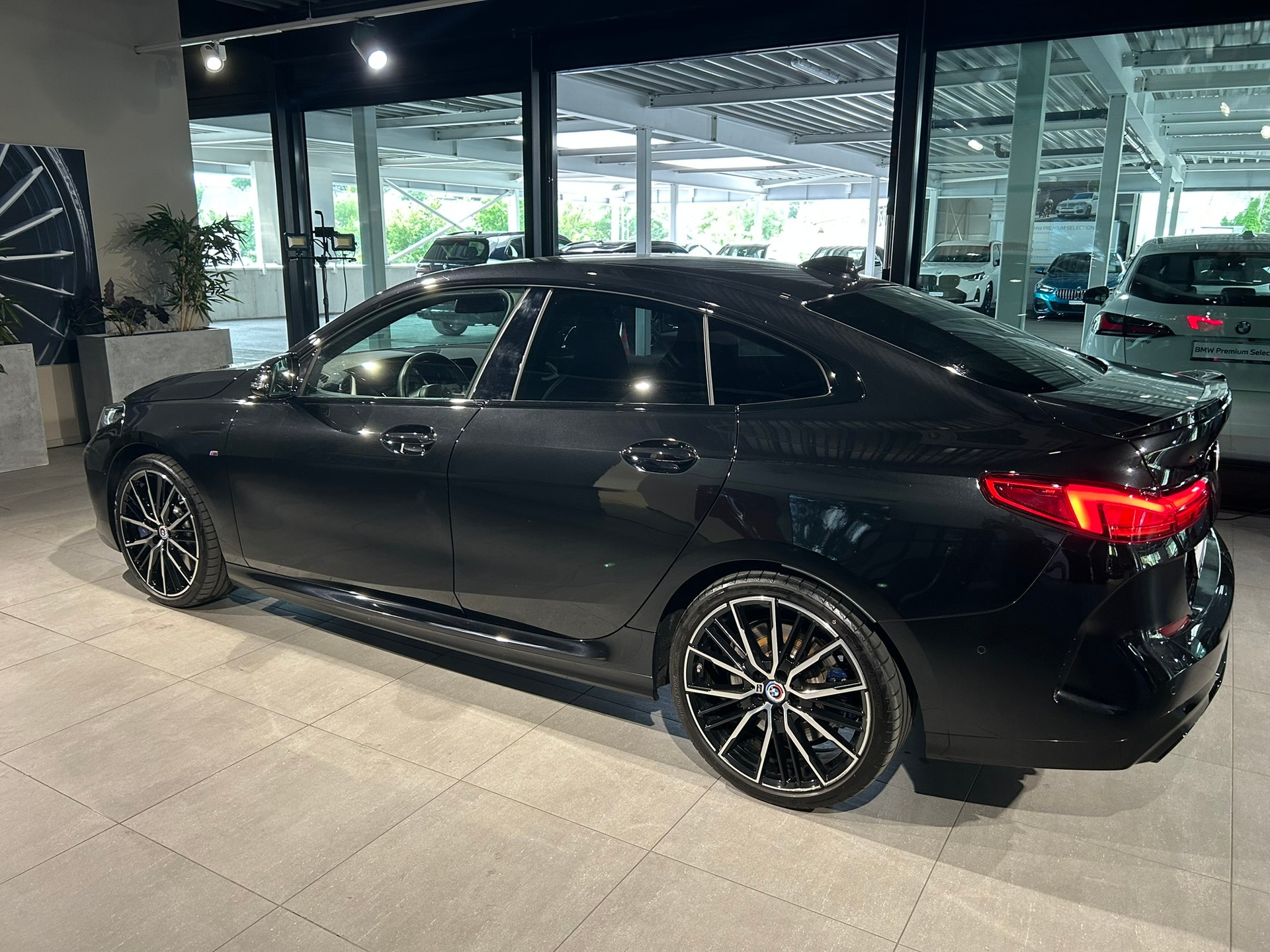 BMW M235i Gran Coupé xDrive Swiss Performance Steptronic-image-8