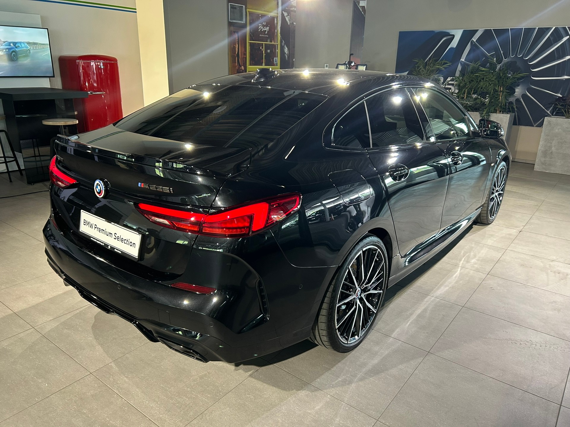 BMW M235i Gran Coupé xDrive Swiss Performance Steptronic-image-14