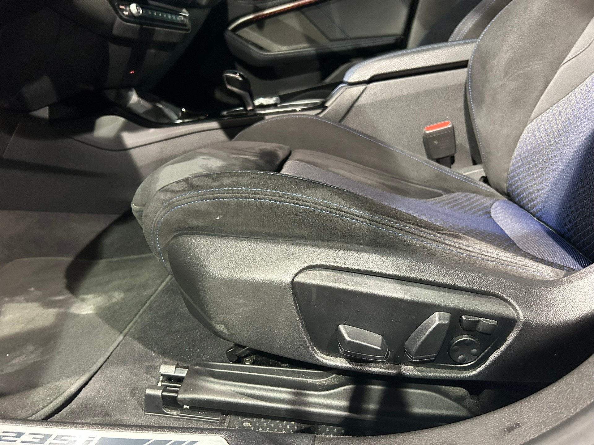 BMW M235i Gran Coupé xDrive Swiss Performance Steptronic-image-27