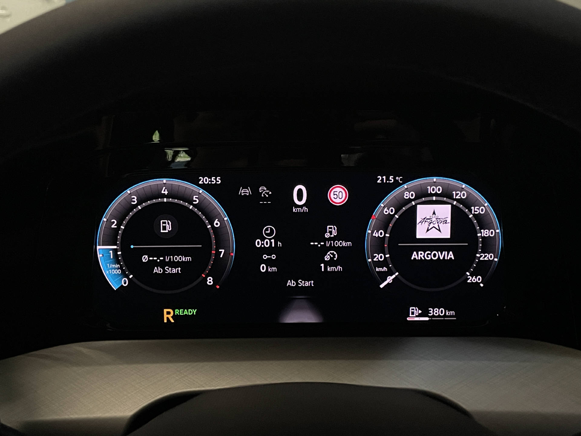 VW Golf VIII 1.5 eTSI Value DSG-image-12