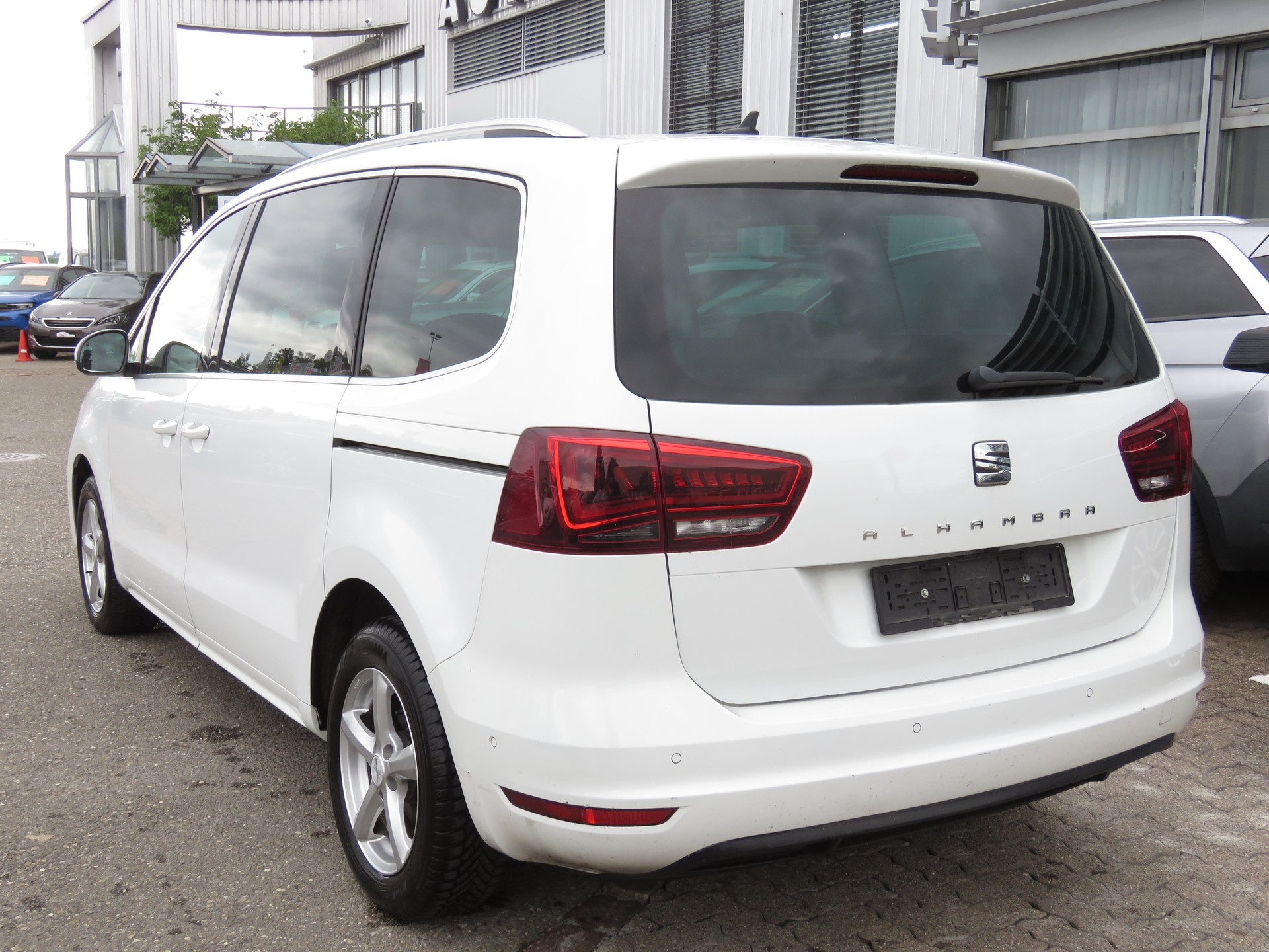 SEAT Alhambra 2.0 TDI Style DSG (7-Plätzer, Automat)-image-5