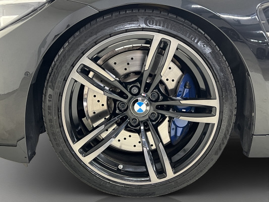 BMW M3-image-13