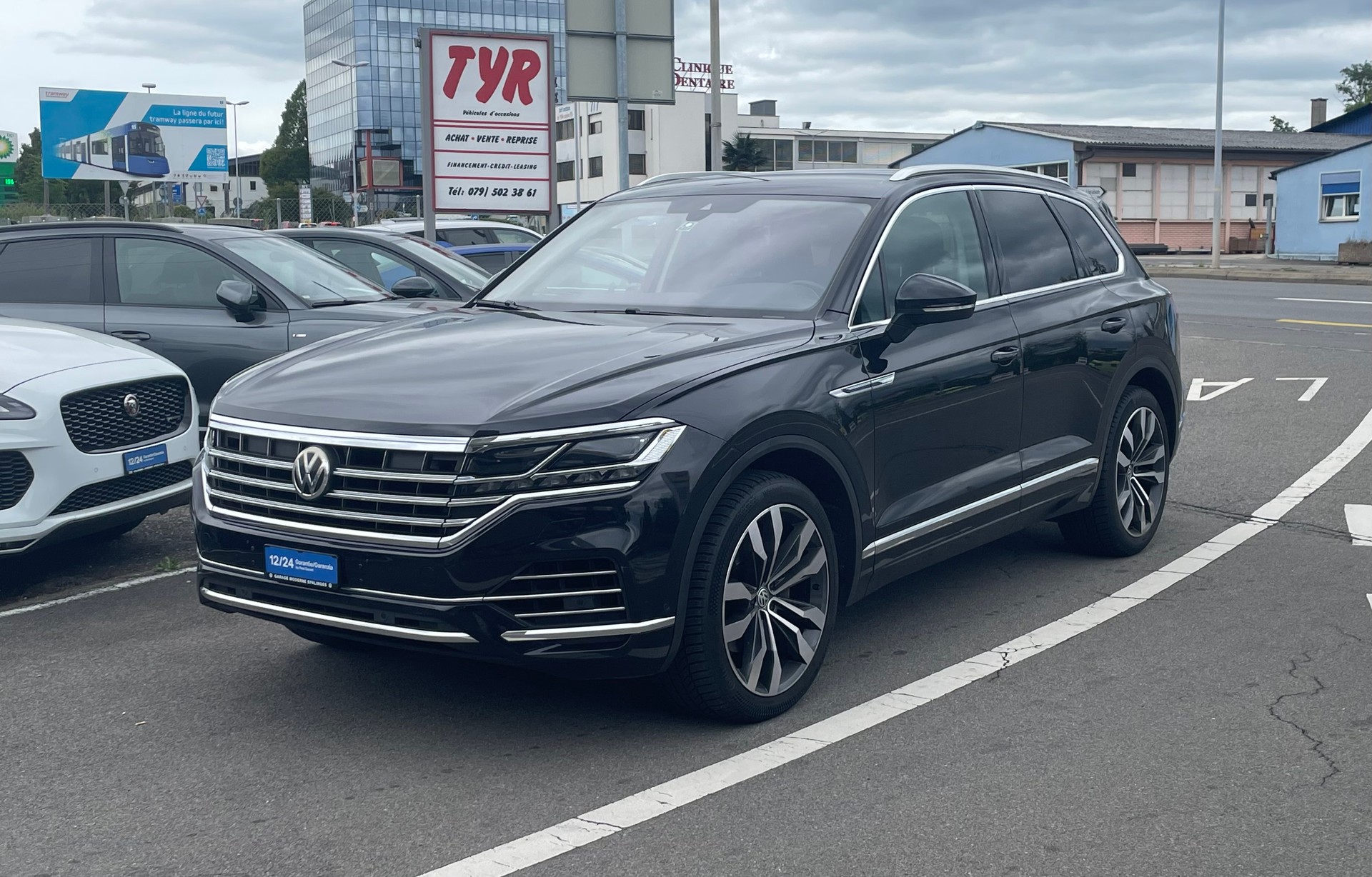 VW Touareg 3.0 TDI Elegance Tiptronic-image-0
