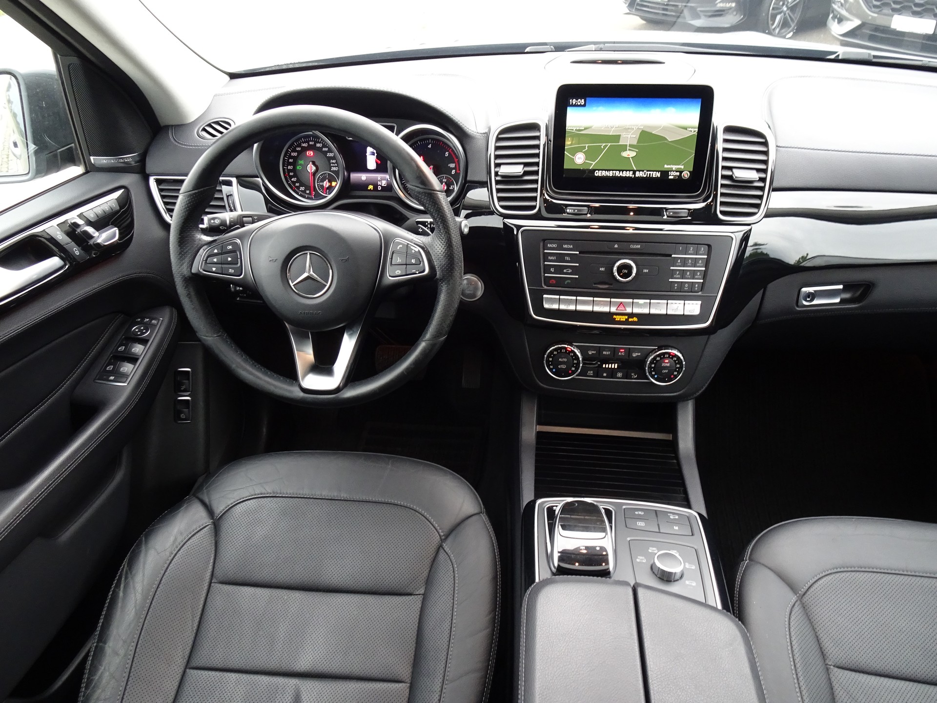 MERCEDES-BENZ GLE 350 d Executive 4Matic 9G-Tronic-image-8