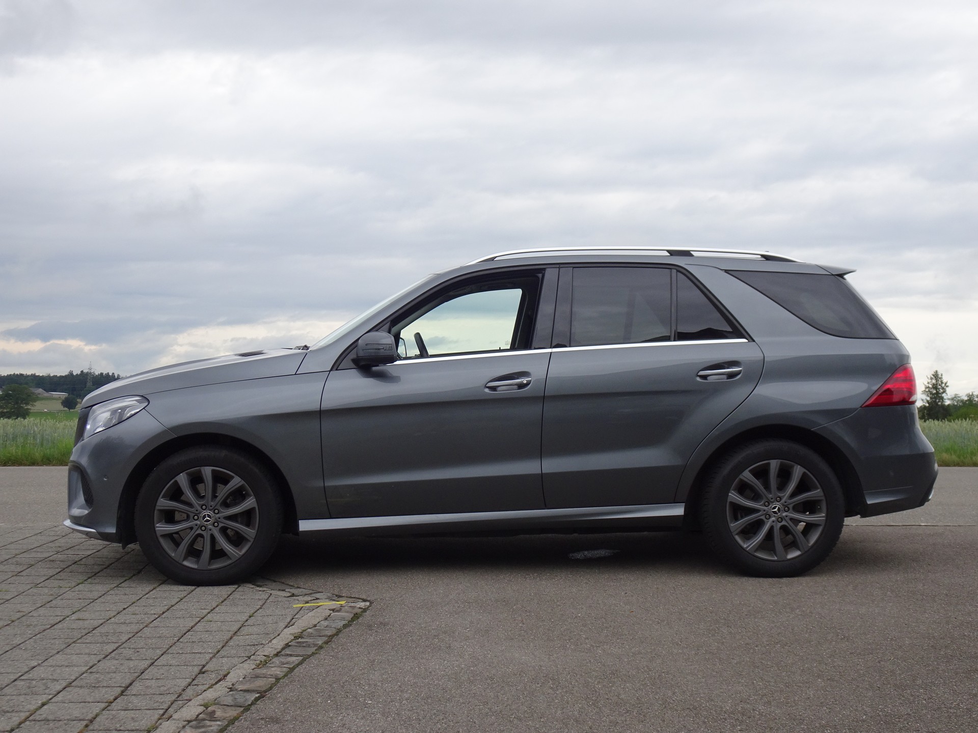MERCEDES-BENZ GLE 350 d Executive 4Matic 9G-Tronic-image-1