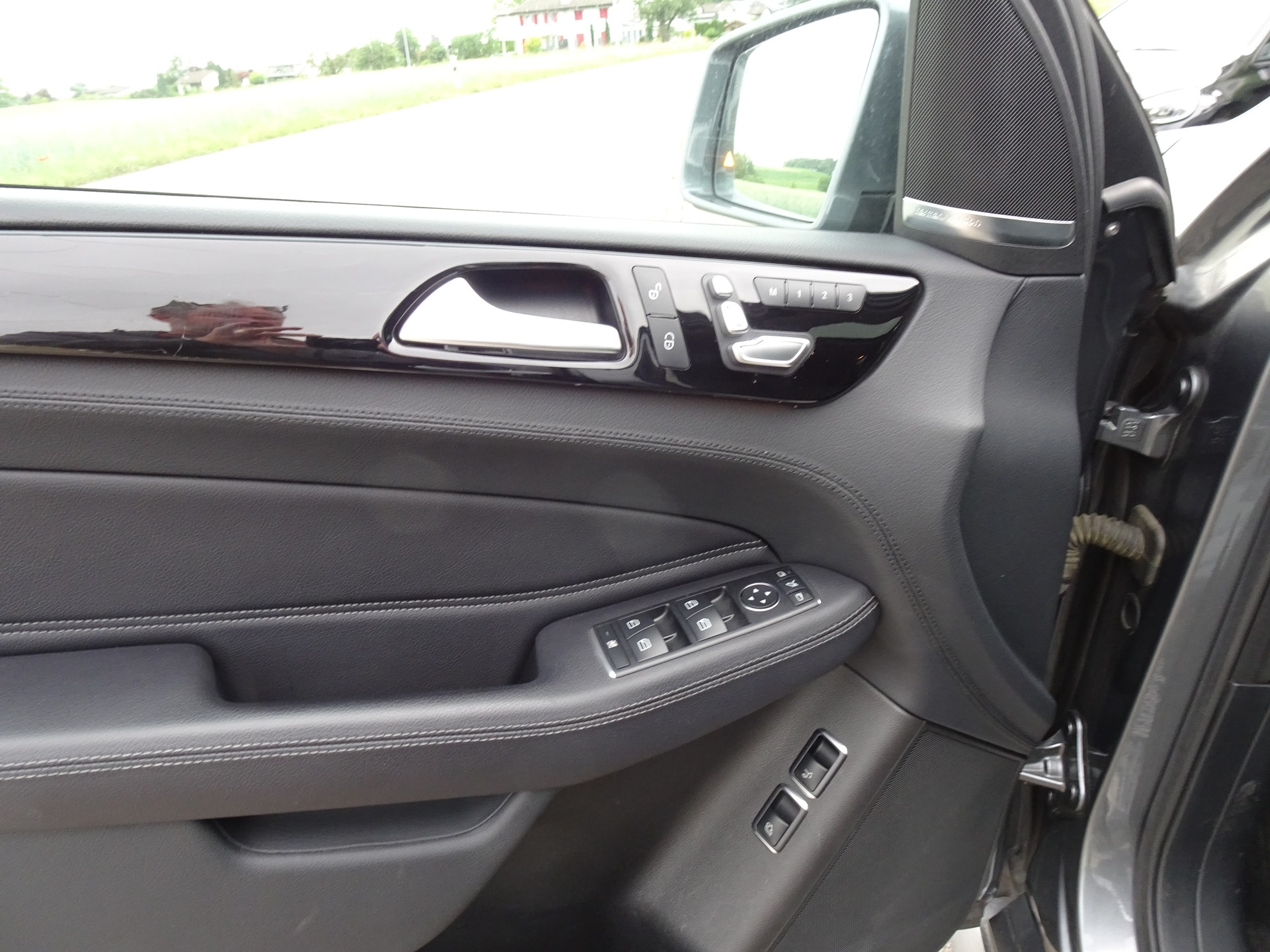 MERCEDES-BENZ GLE 350 d Executive 4Matic 9G-Tronic-image-10