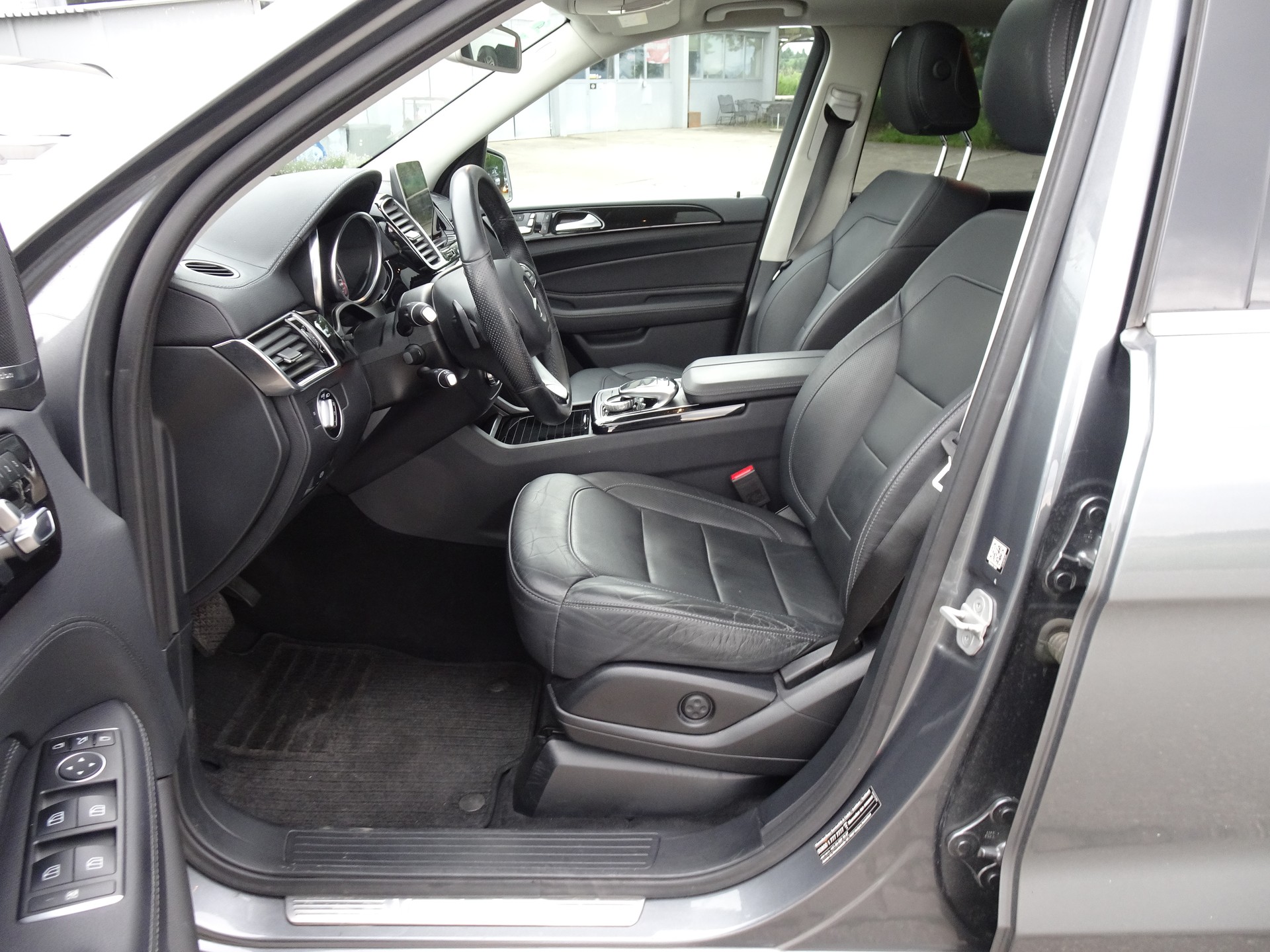 MERCEDES-BENZ GLE 350 d Executive 4Matic 9G-Tronic-image-9