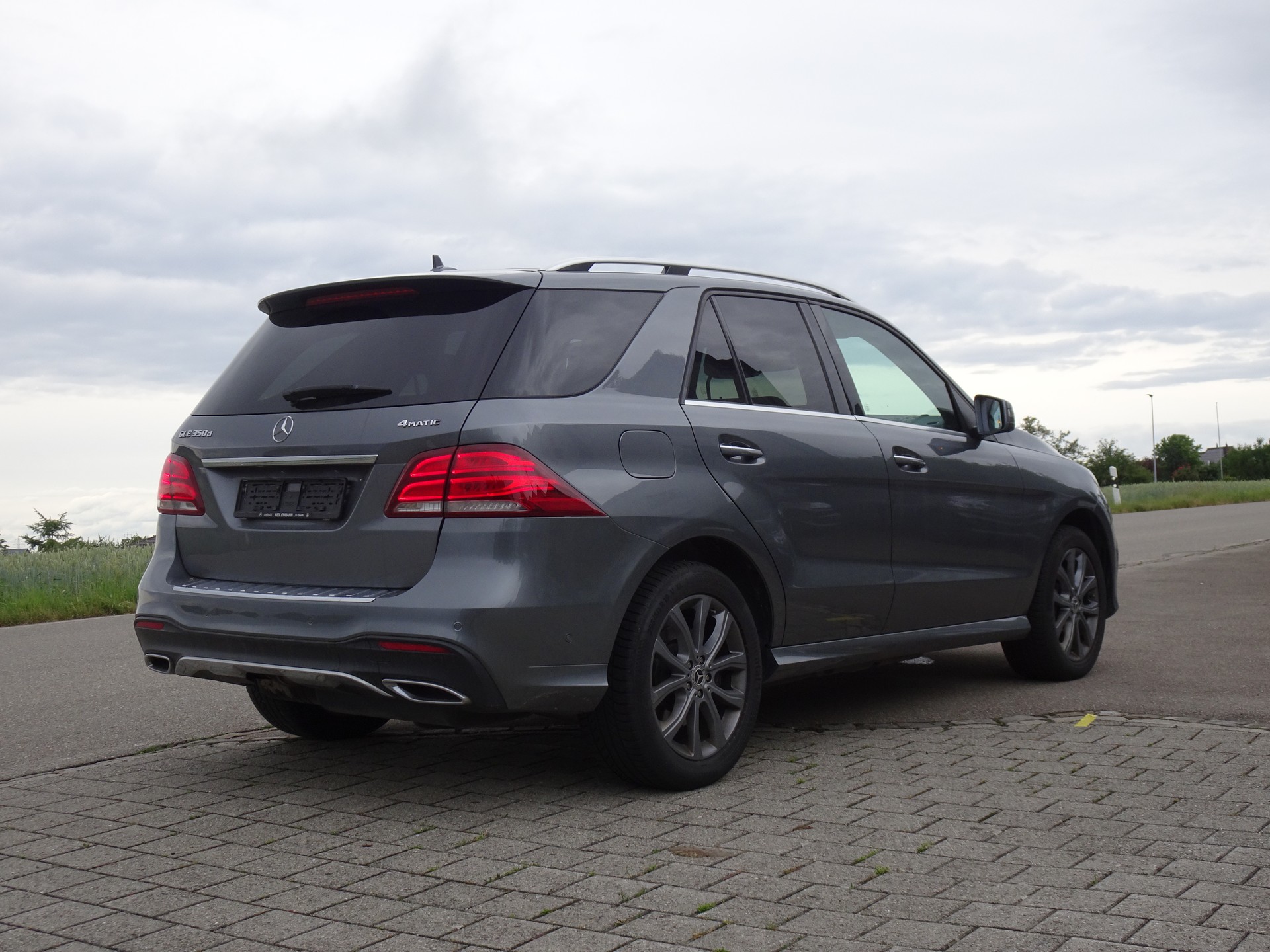 MERCEDES-BENZ GLE 350 d Executive 4Matic 9G-Tronic-image-3