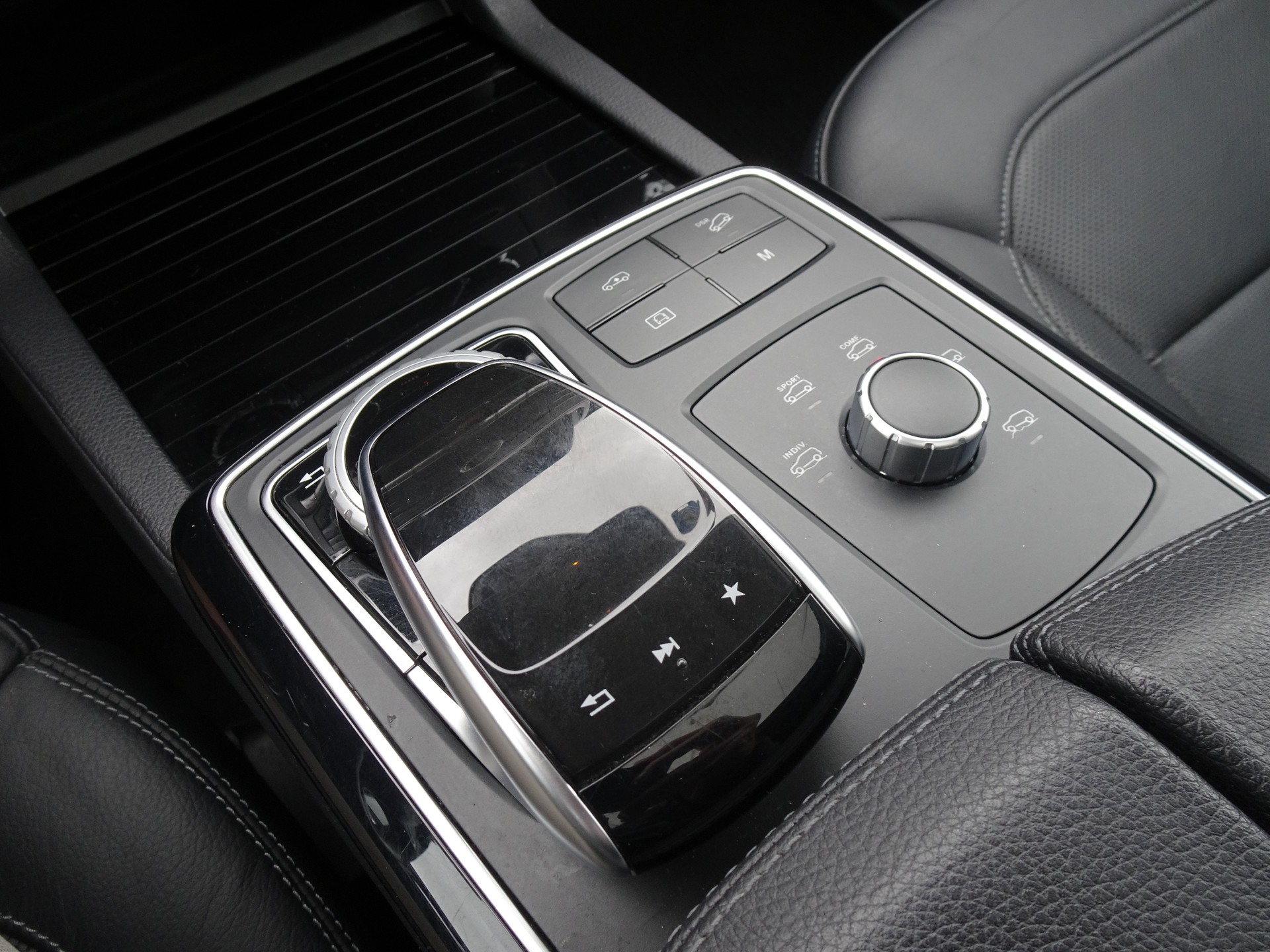 MERCEDES-BENZ GLE 350 d Executive 4Matic 9G-Tronic-image-13