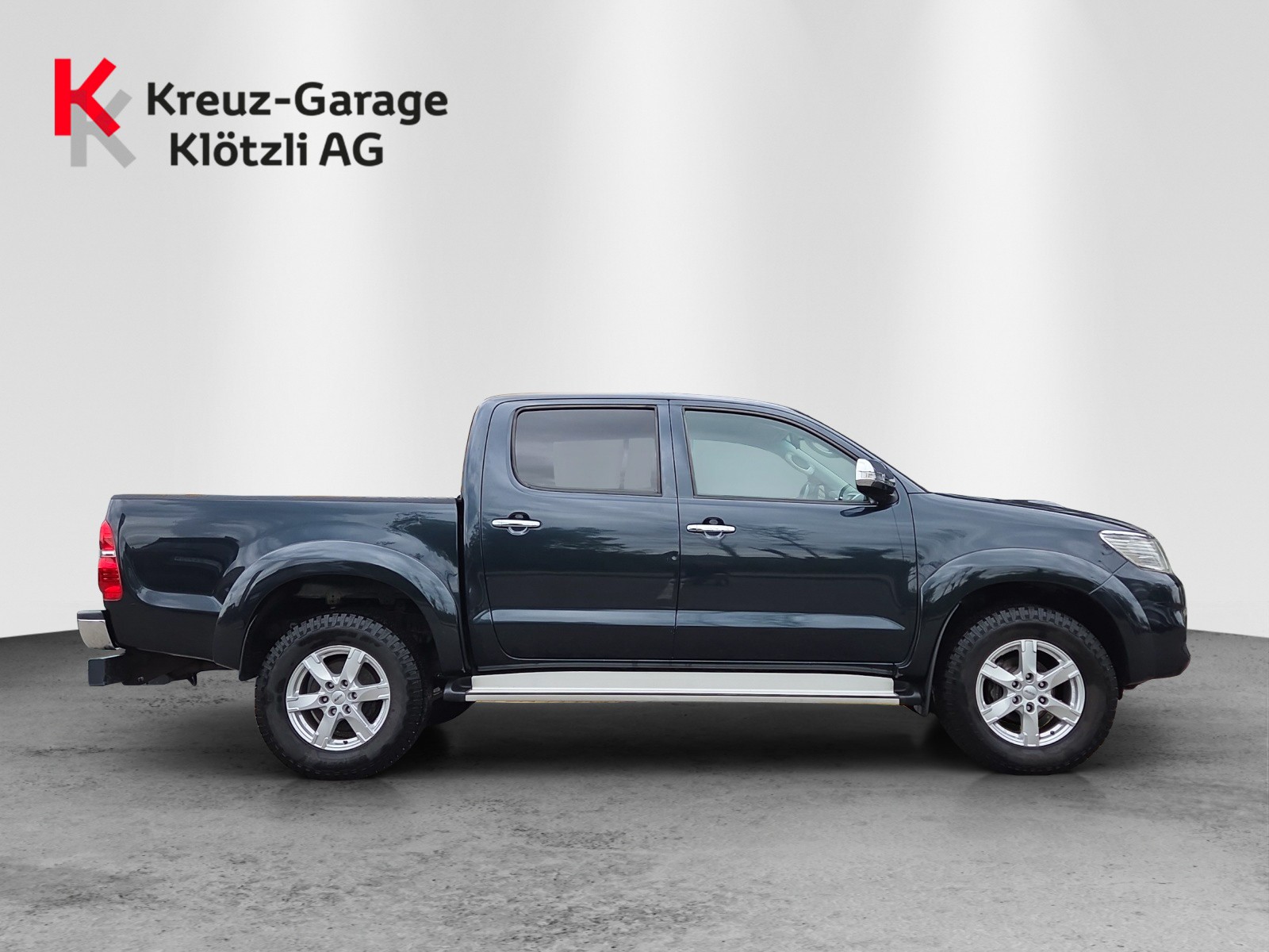 TOYOTA Hilux 3.0 DoubleCab LineaSol-image-1