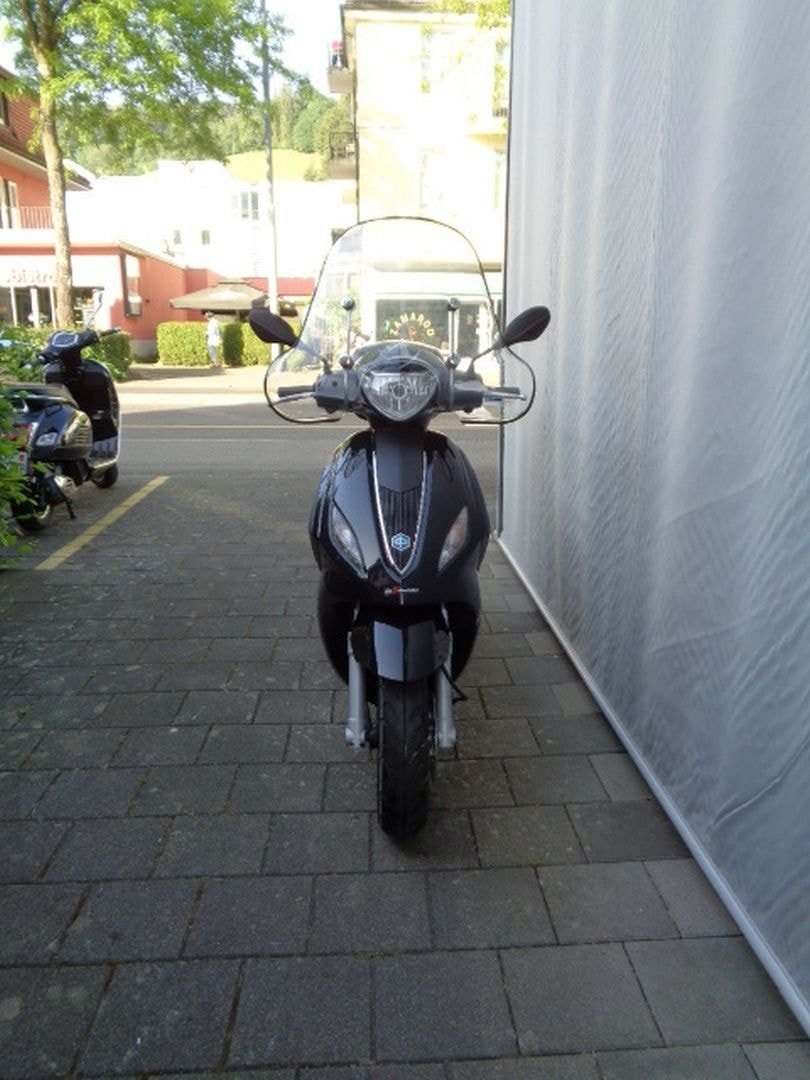 PIAGGIO FLY 125 I.E. 3V-showroom-element-3