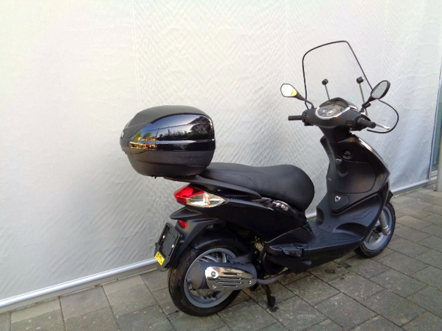 PIAGGIO FLY 125 I.E. 3V-showroom-element-1