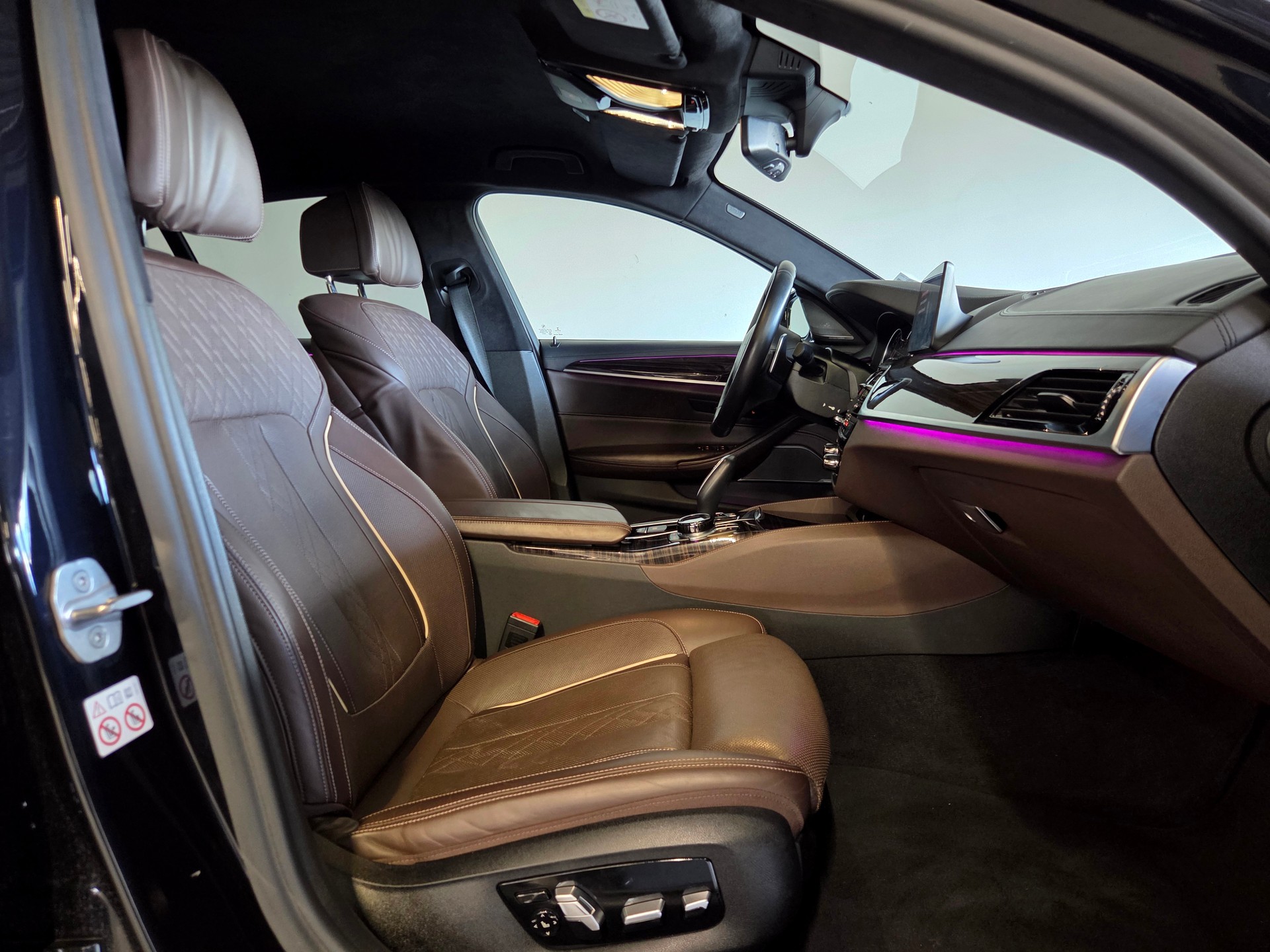 BMW M550d xDrive-image-22