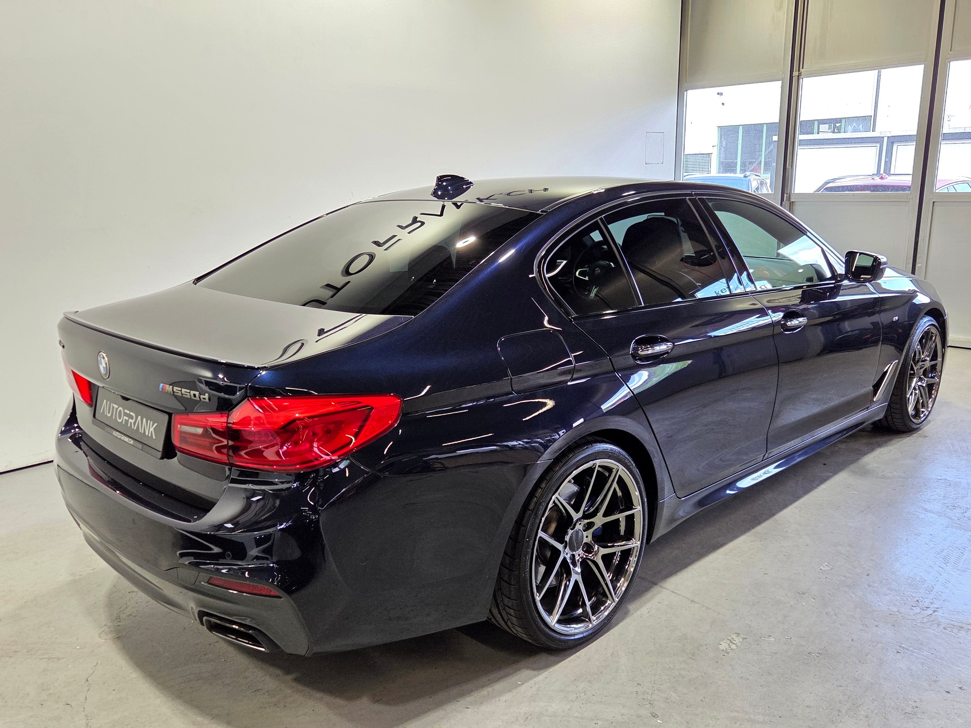BMW M550d xDrive-image-21