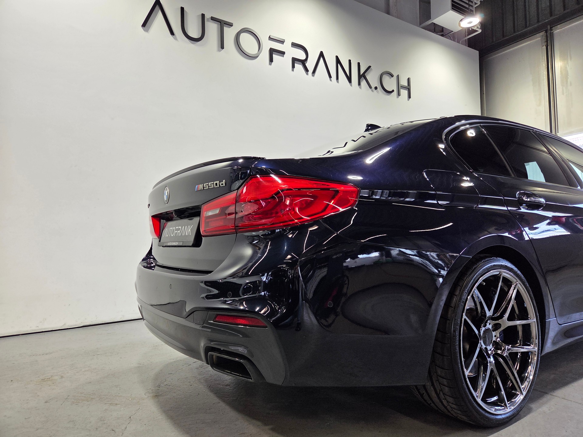 BMW M550d xDrive-image-9