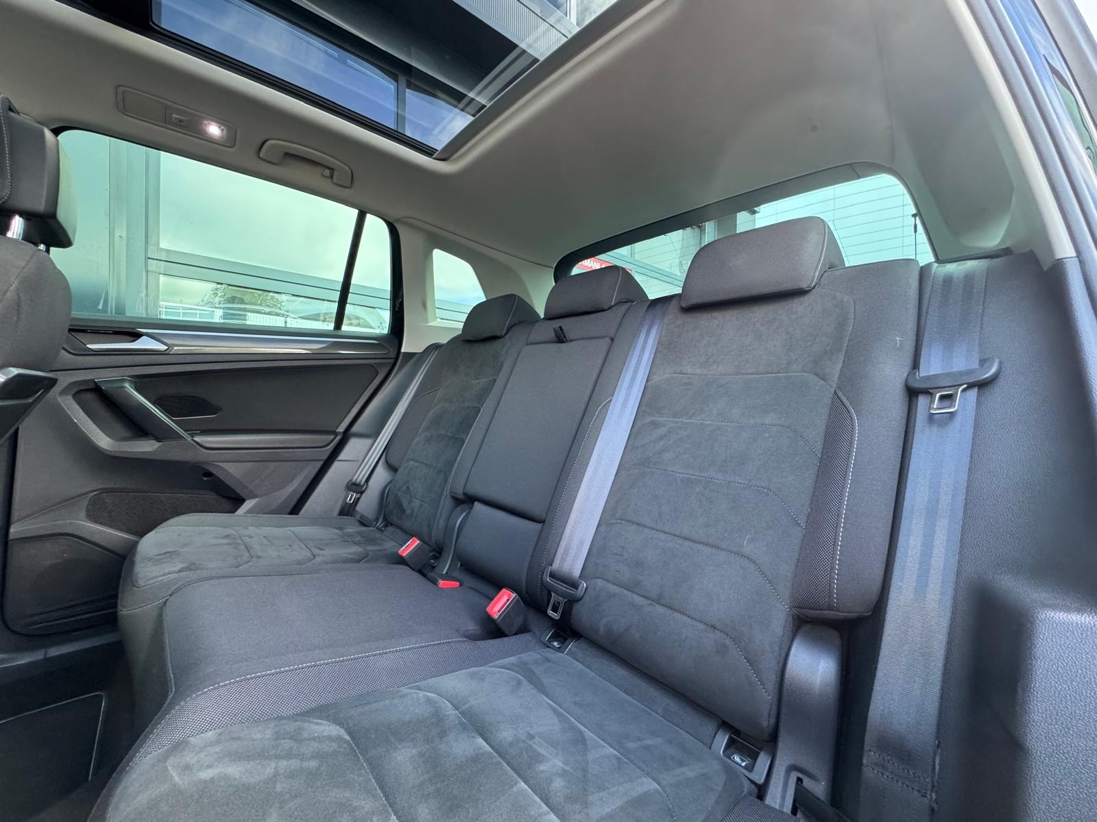 VW Tiguan 2.0 TDI SCR Highline 4Motion DSG-image-13