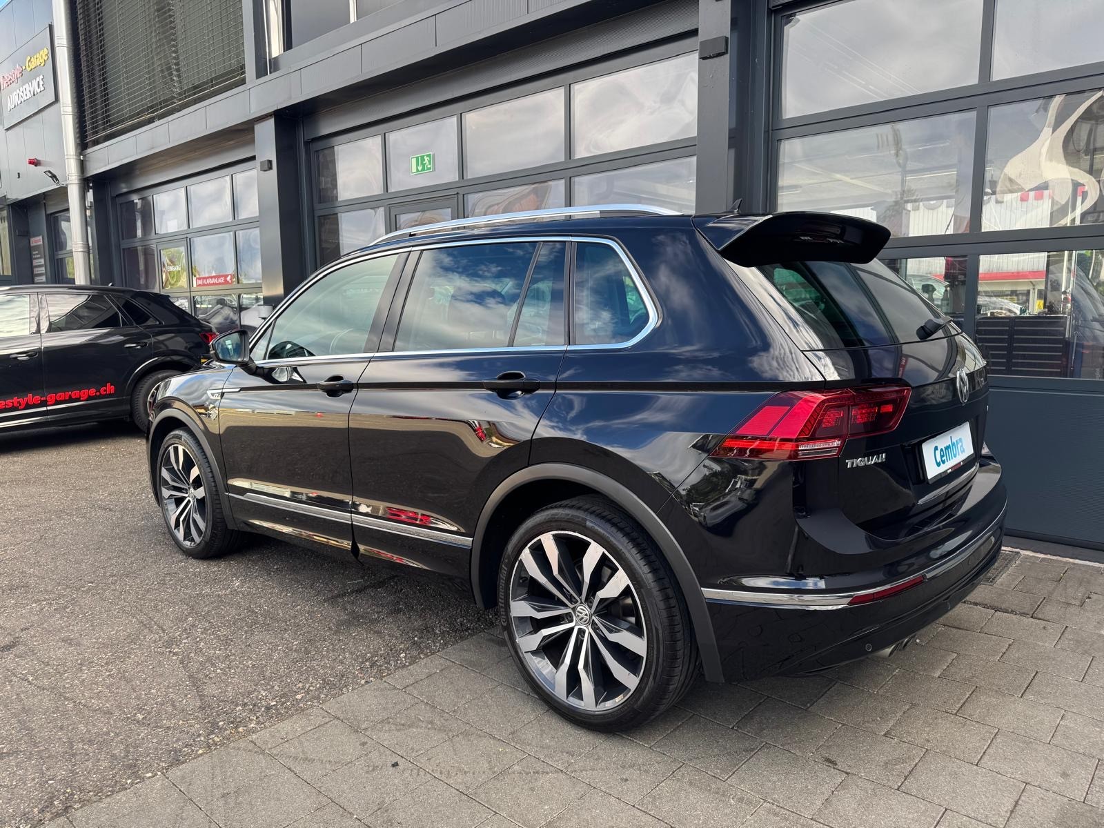 VW Tiguan 2.0 TDI SCR Highline 4Motion DSG-image-4