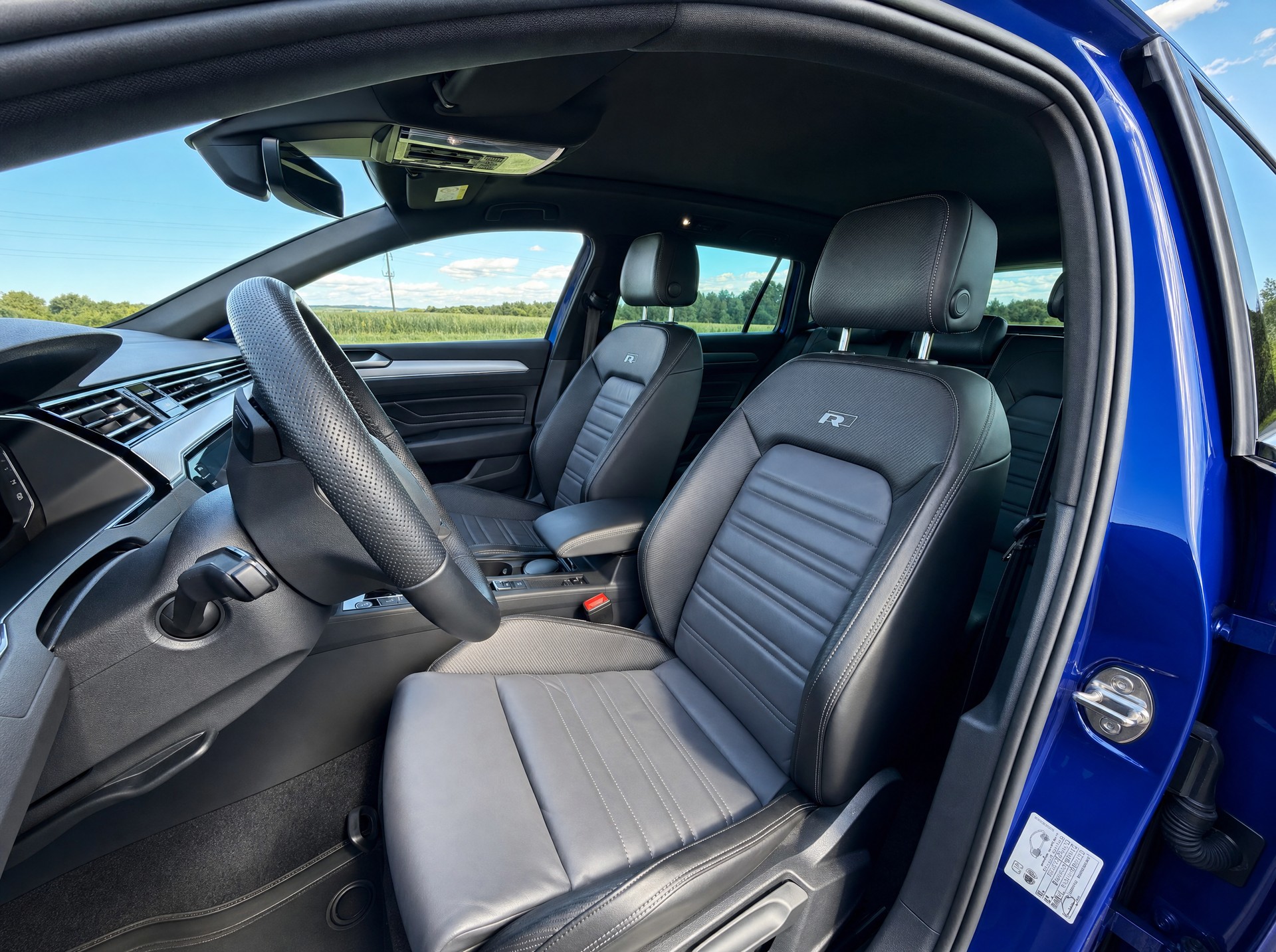 VW Passat Variant Elegance 2.0 TDI SCR 4MOTION 147KW 7-GANG DSG, Panorama Dach, Standheizung-image-4