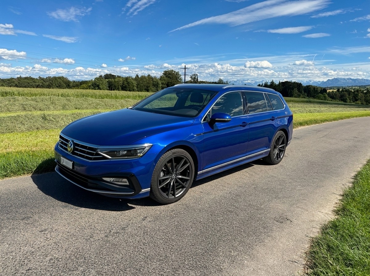 VW Passat Variant Elegance 2.0 TDI SCR 4MOTION 147KW 7-GANG DSG, Panorama Dach, Standheizung