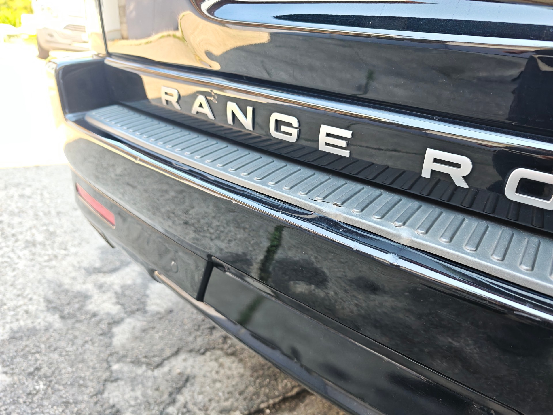 LAND ROVER Range Rover Sport 3.0 TDV6 Silverstone Limited Edition-image-25