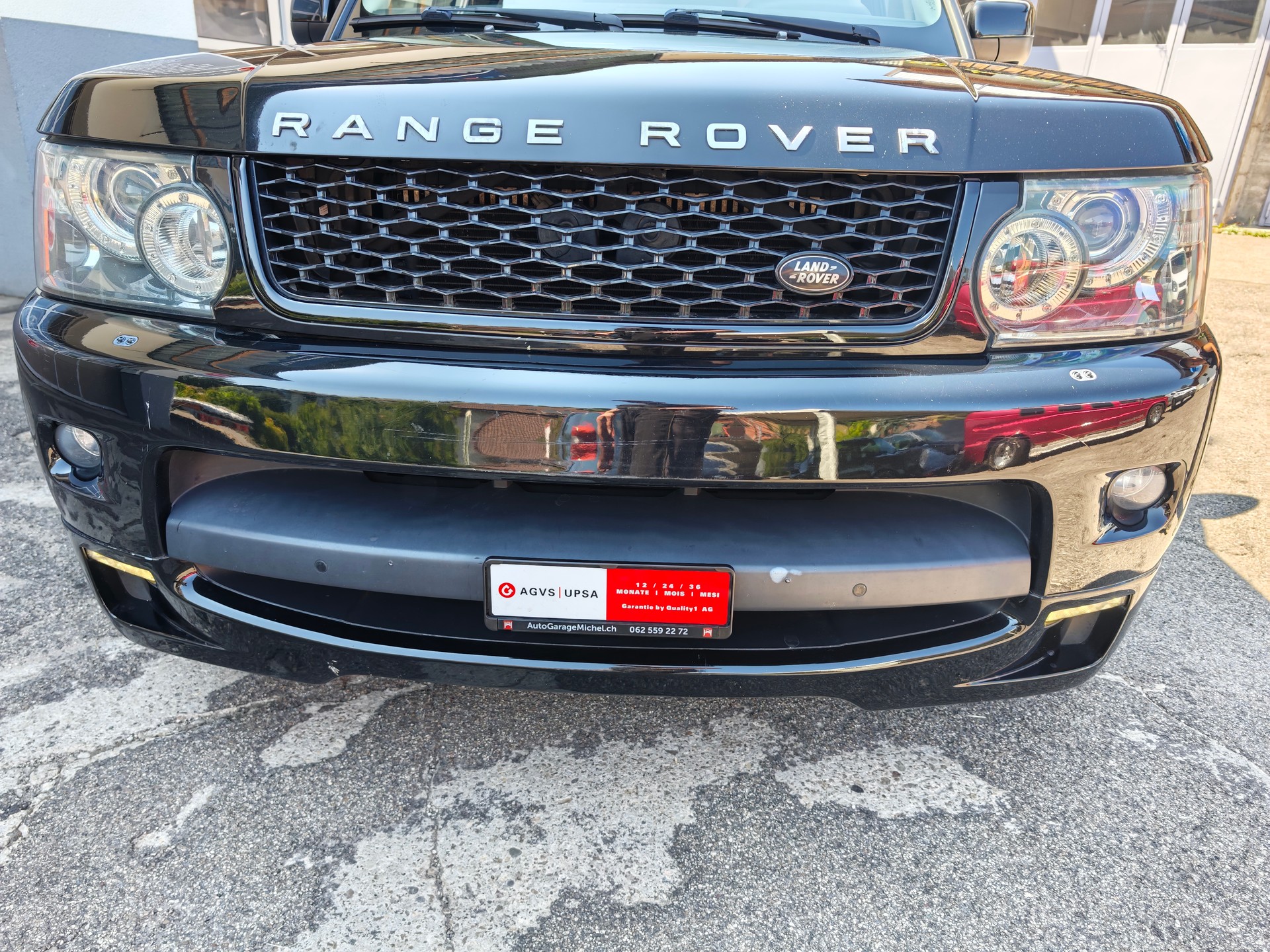 LAND ROVER Range Rover Sport 3.0 TDV6 Silverstone Limited Edition-image-26