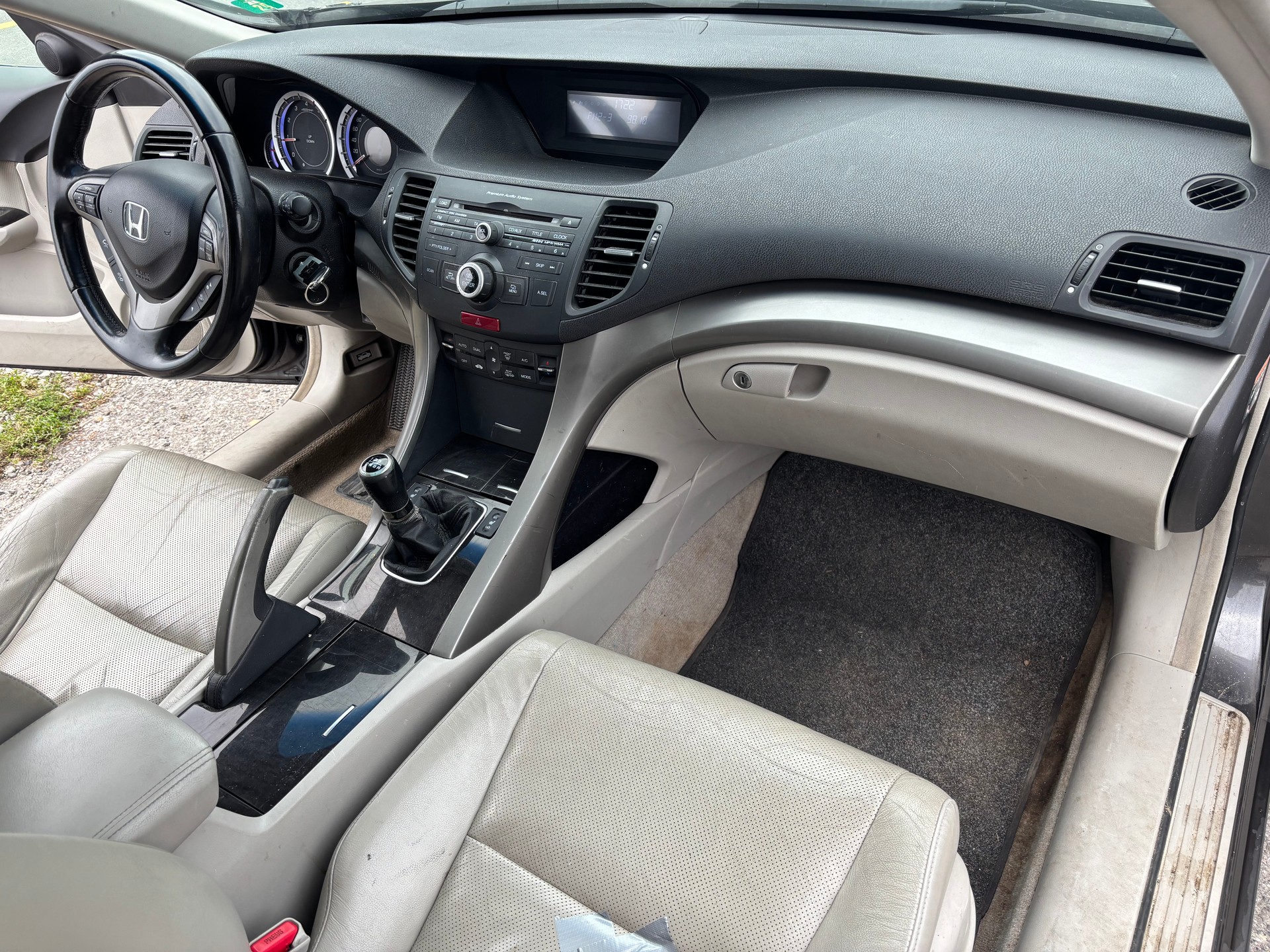 HONDA Accord Tourer 2.2 i-CTDi Executive-image-11