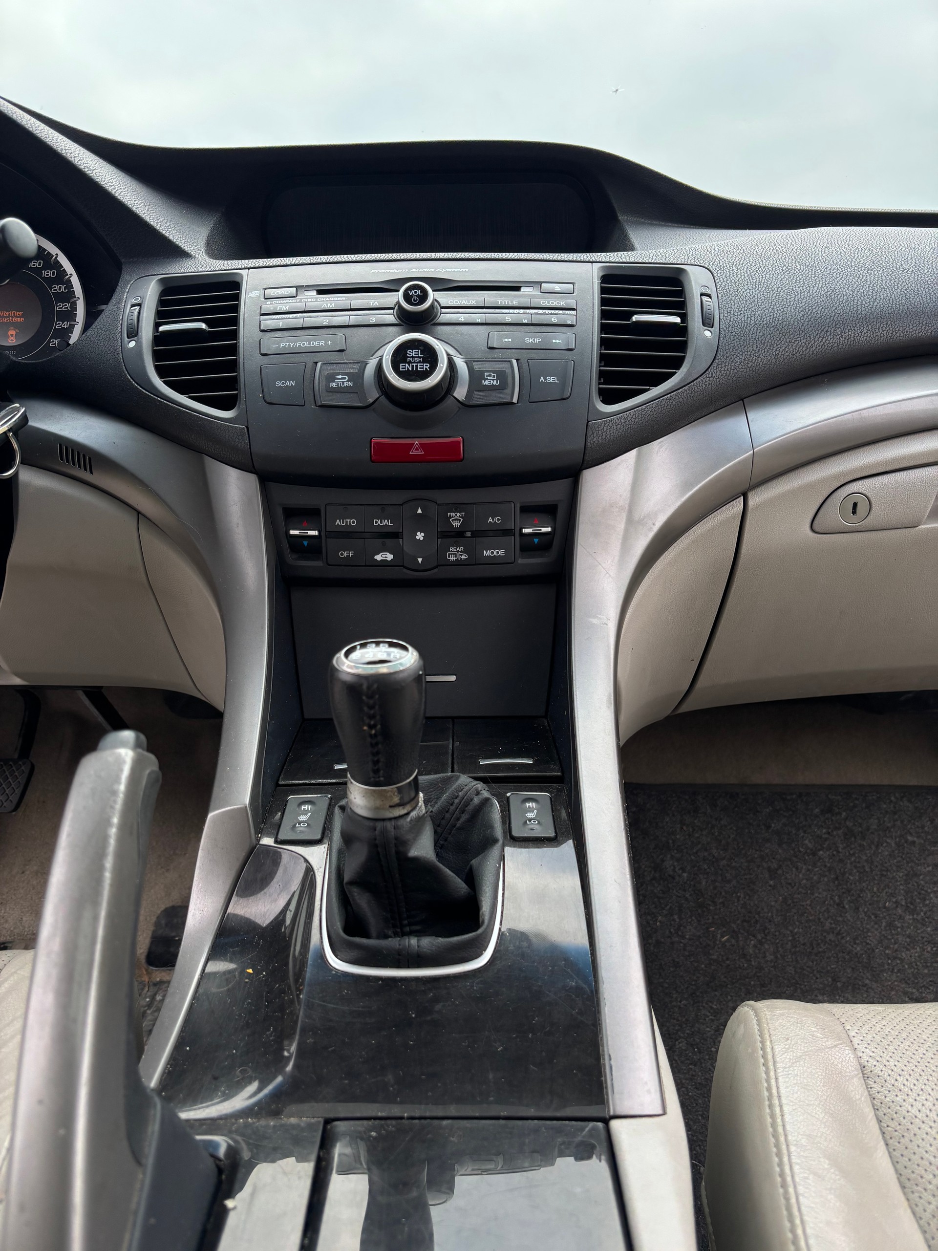 HONDA Accord Tourer 2.2 i-CTDi Executive-image-8