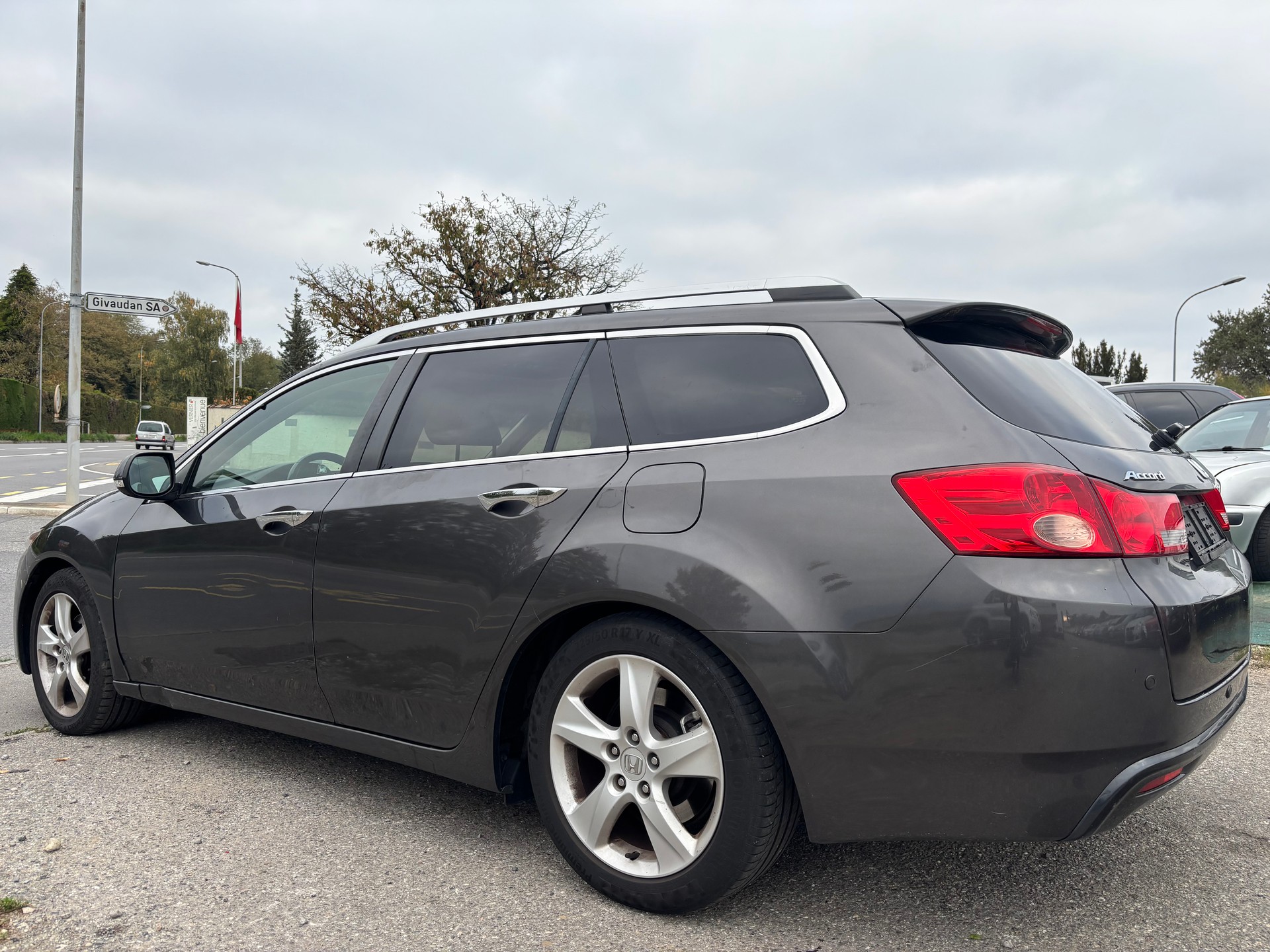HONDA Accord Tourer 2.2 i-CTDi Executive-image-3